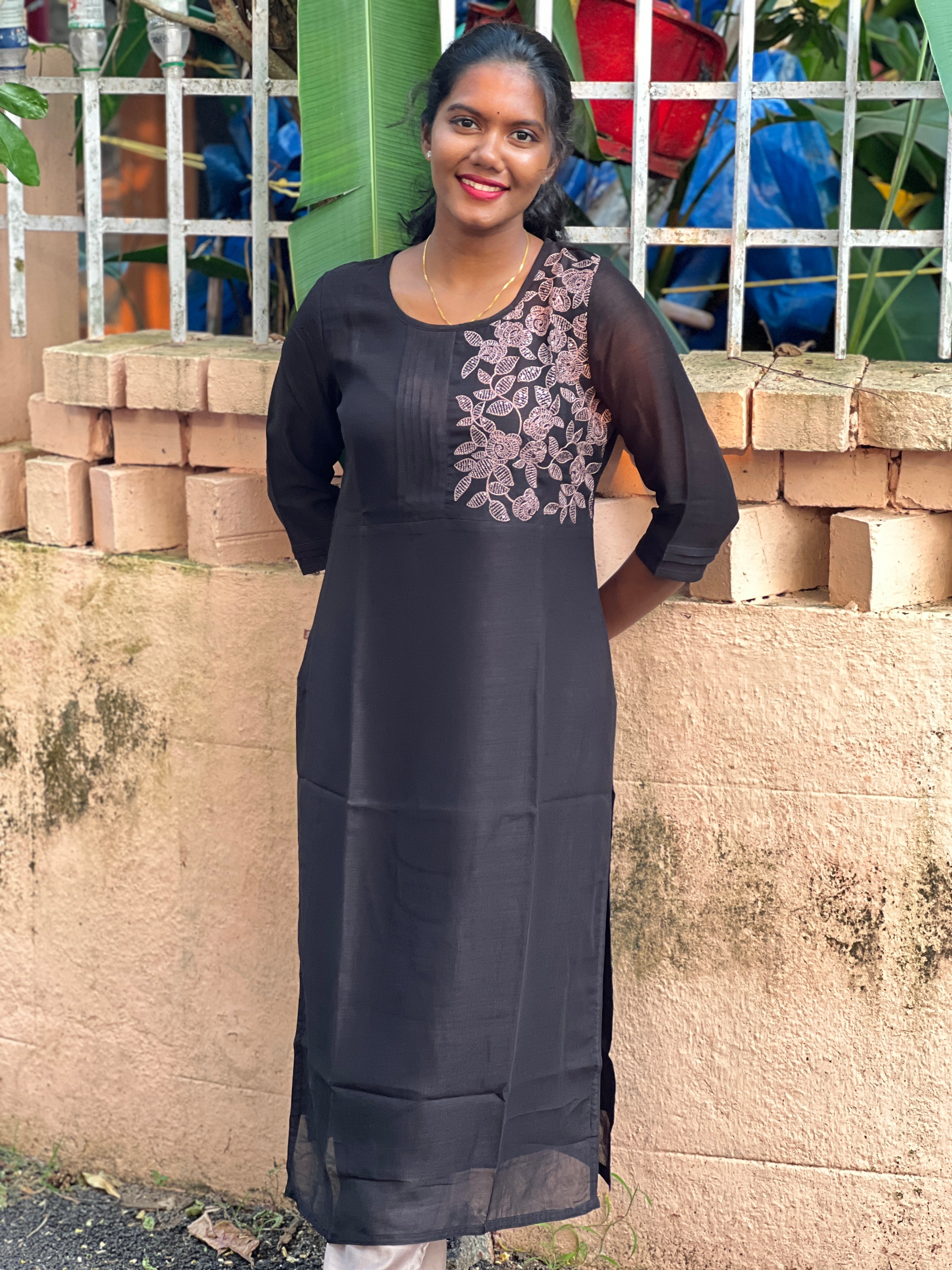 Embroidery With Sequins Detailed Vijithra Silk Kurta | VSI124