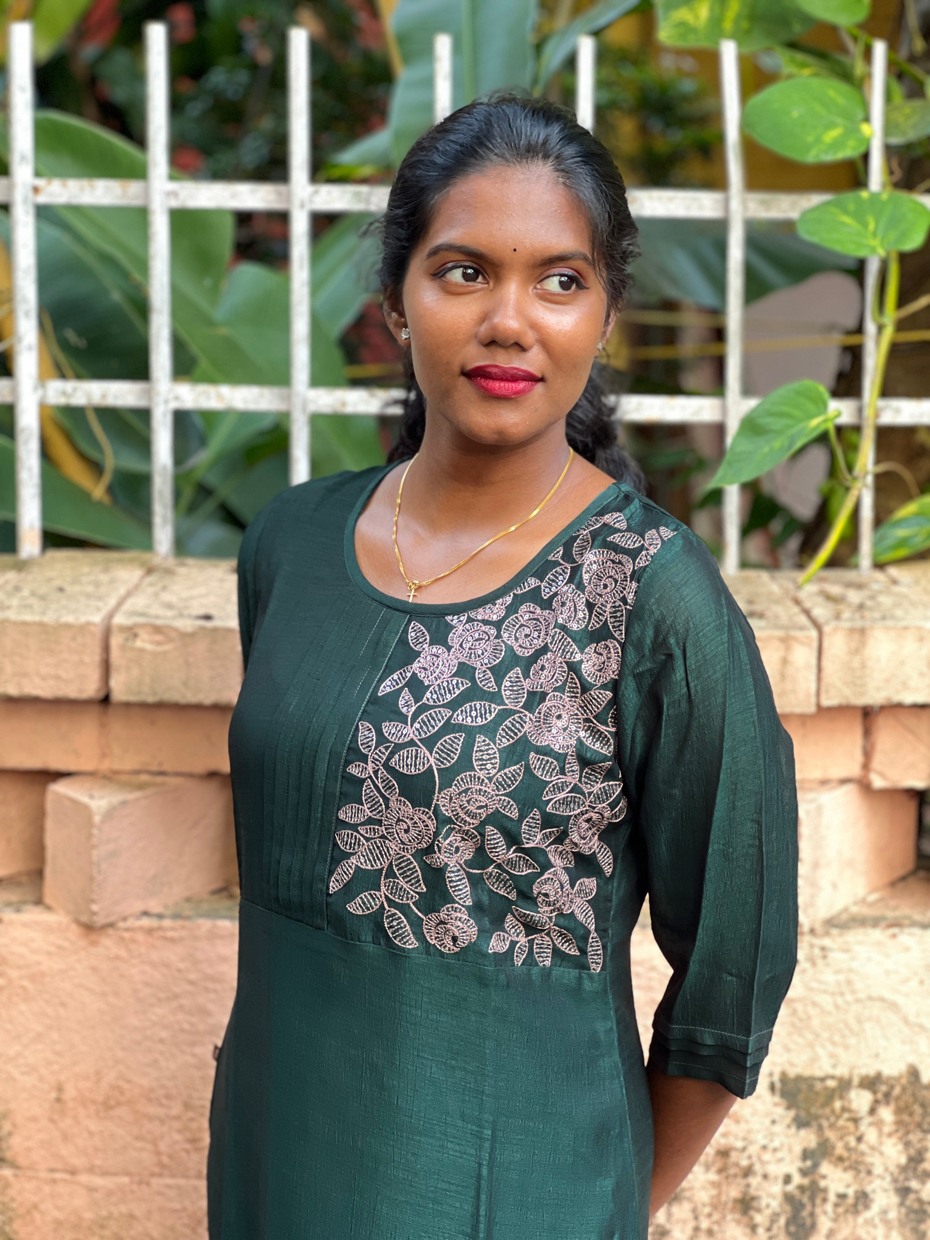 Embroidery With Sequins Detailed Vijithra Silk Kurta | VSI123