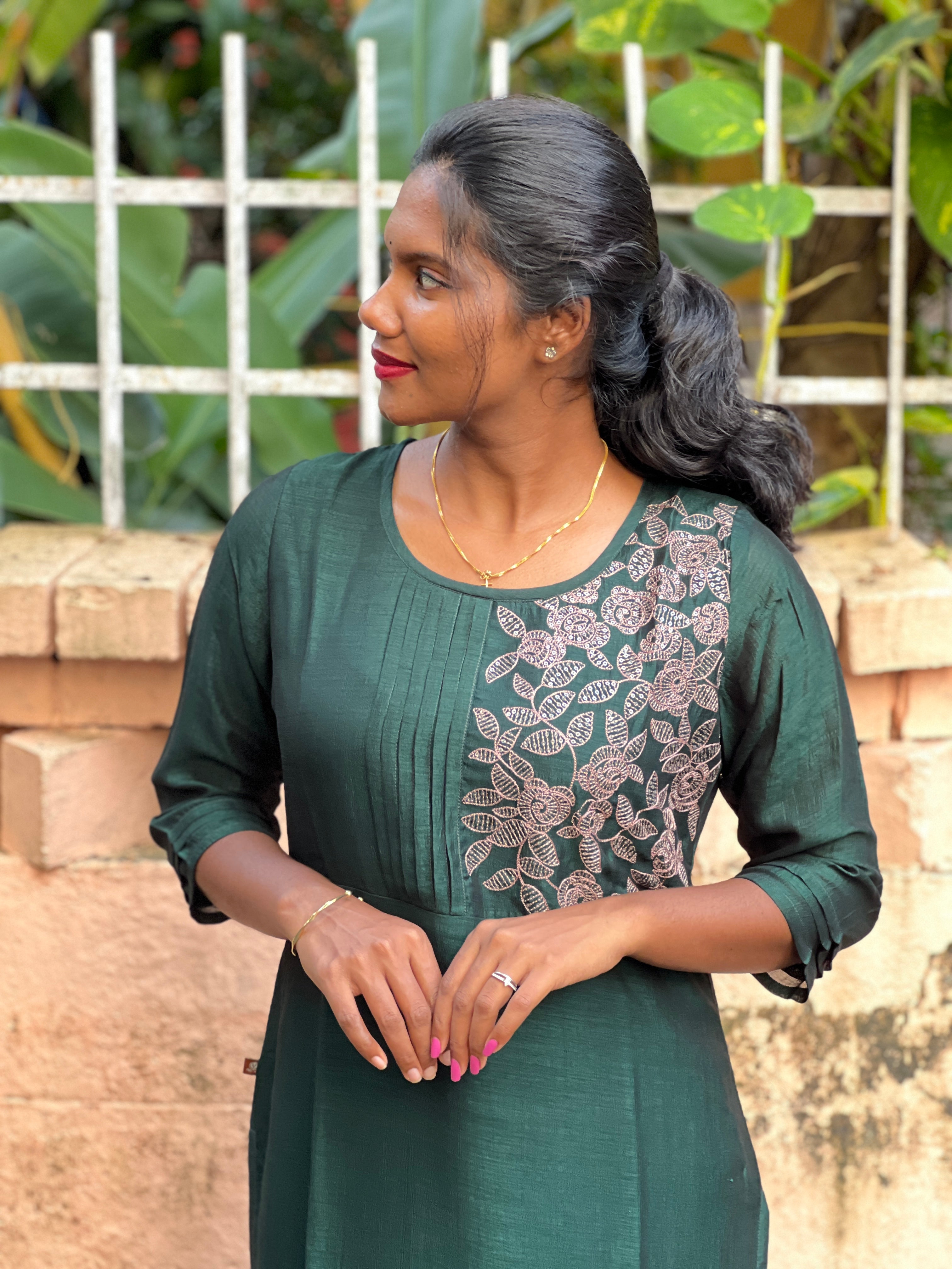 Embroidery With Sequins Detailed Vijithra Silk Kurta | VSI123