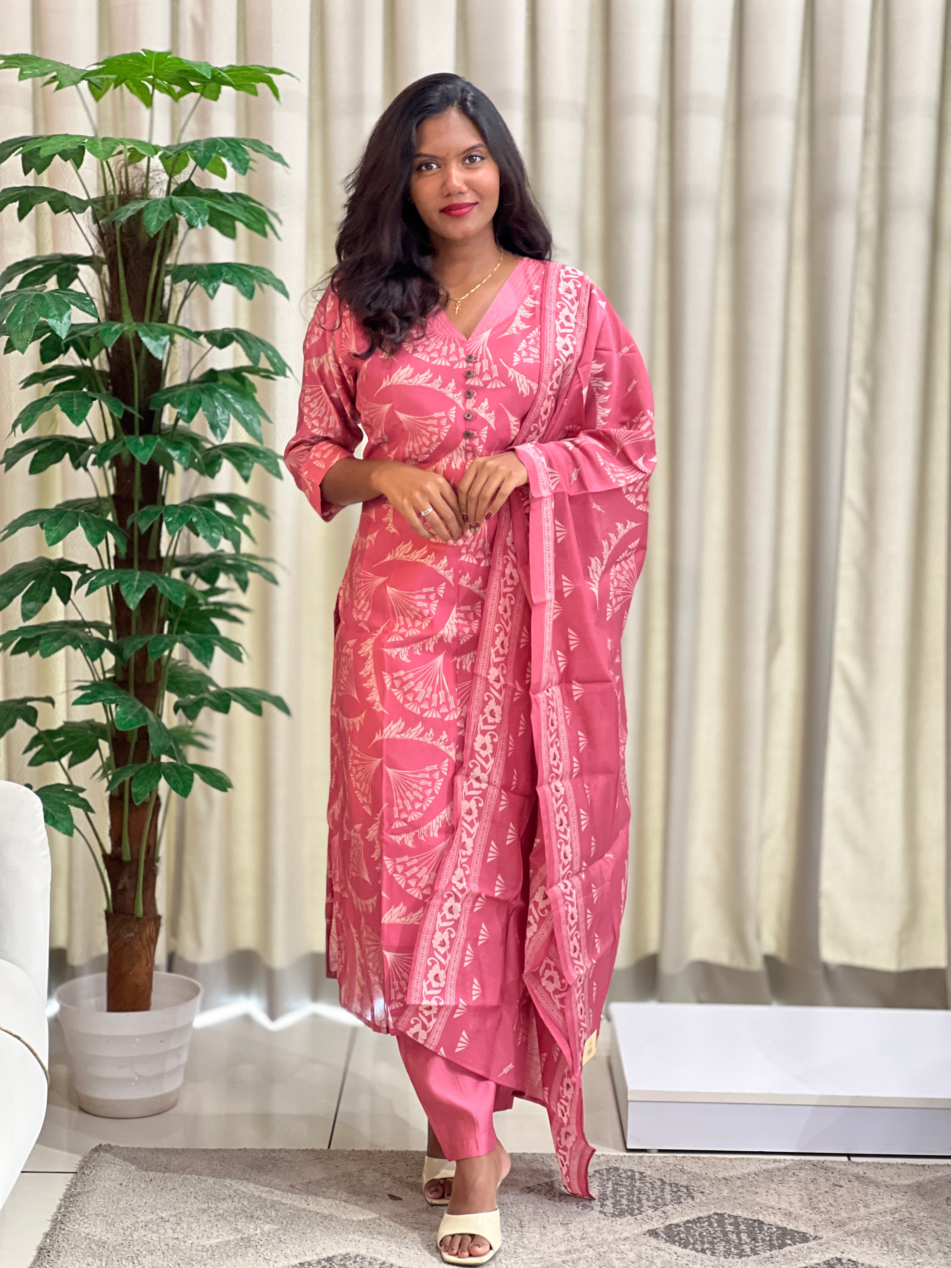 Printed Patterned Muslin Finish Kurta Set | MSN272