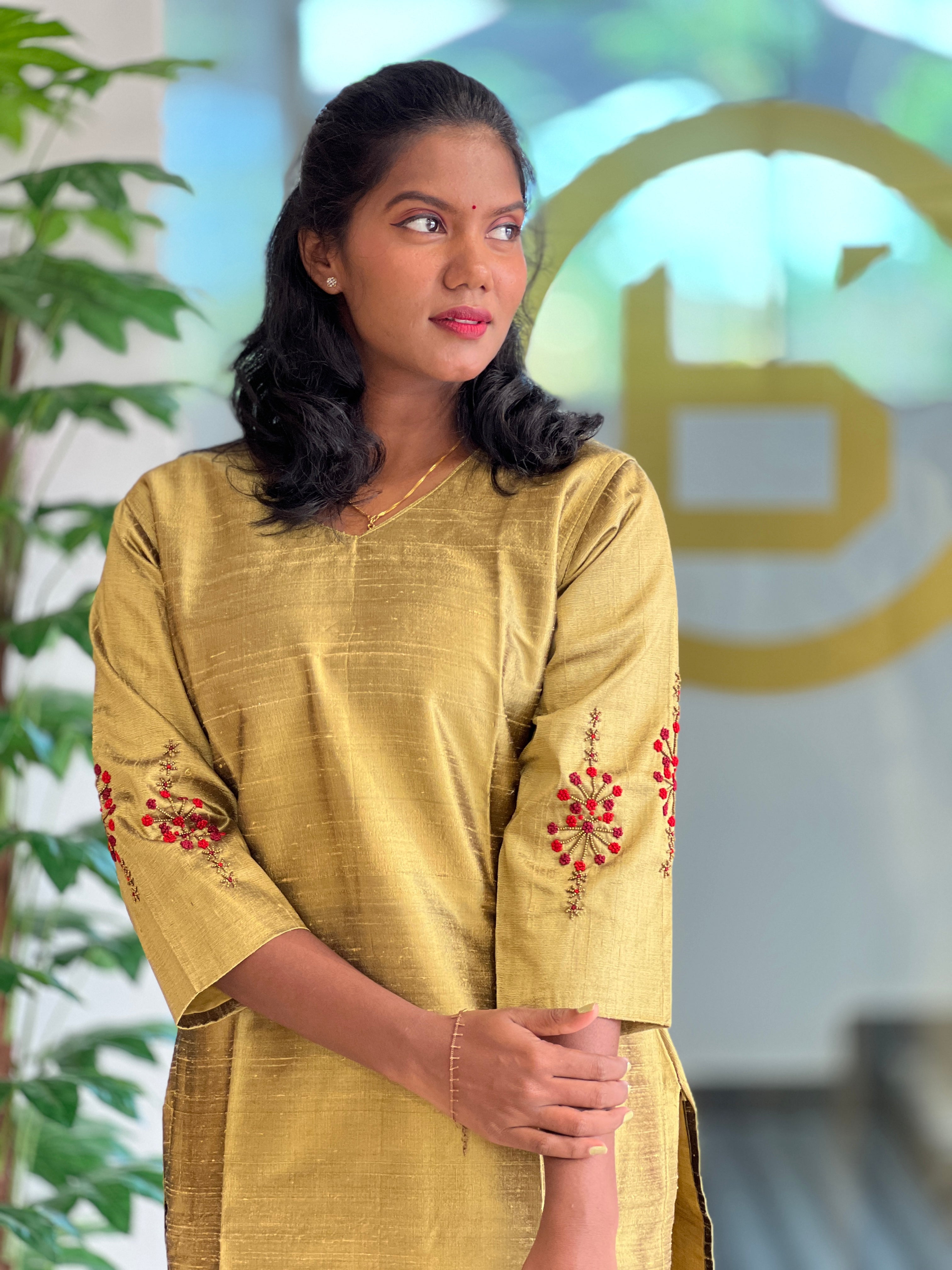 Hand Embroidered Raw Silk Kurta | MMI103