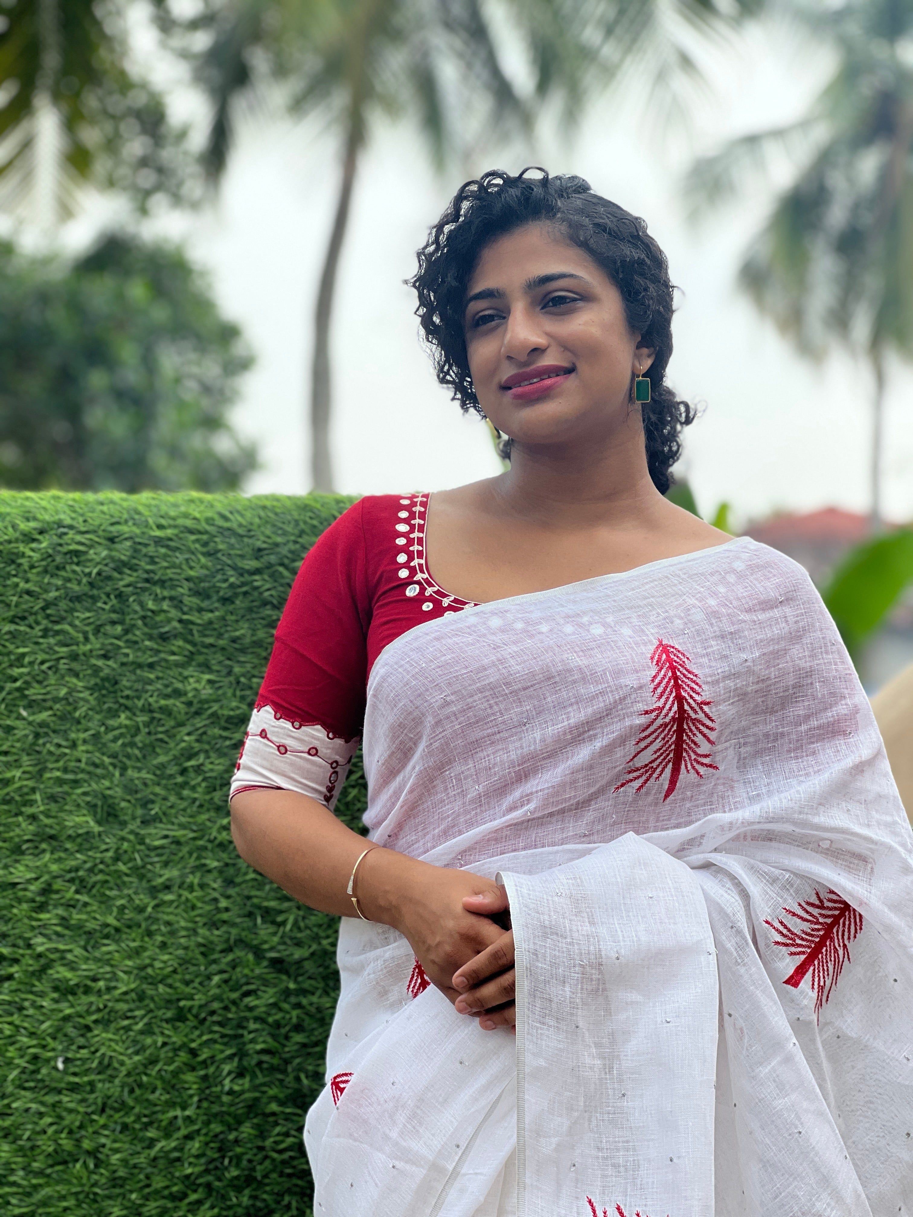 Christmas Tree Pattern & Silver Buta Design Linen Saree  | DLS197