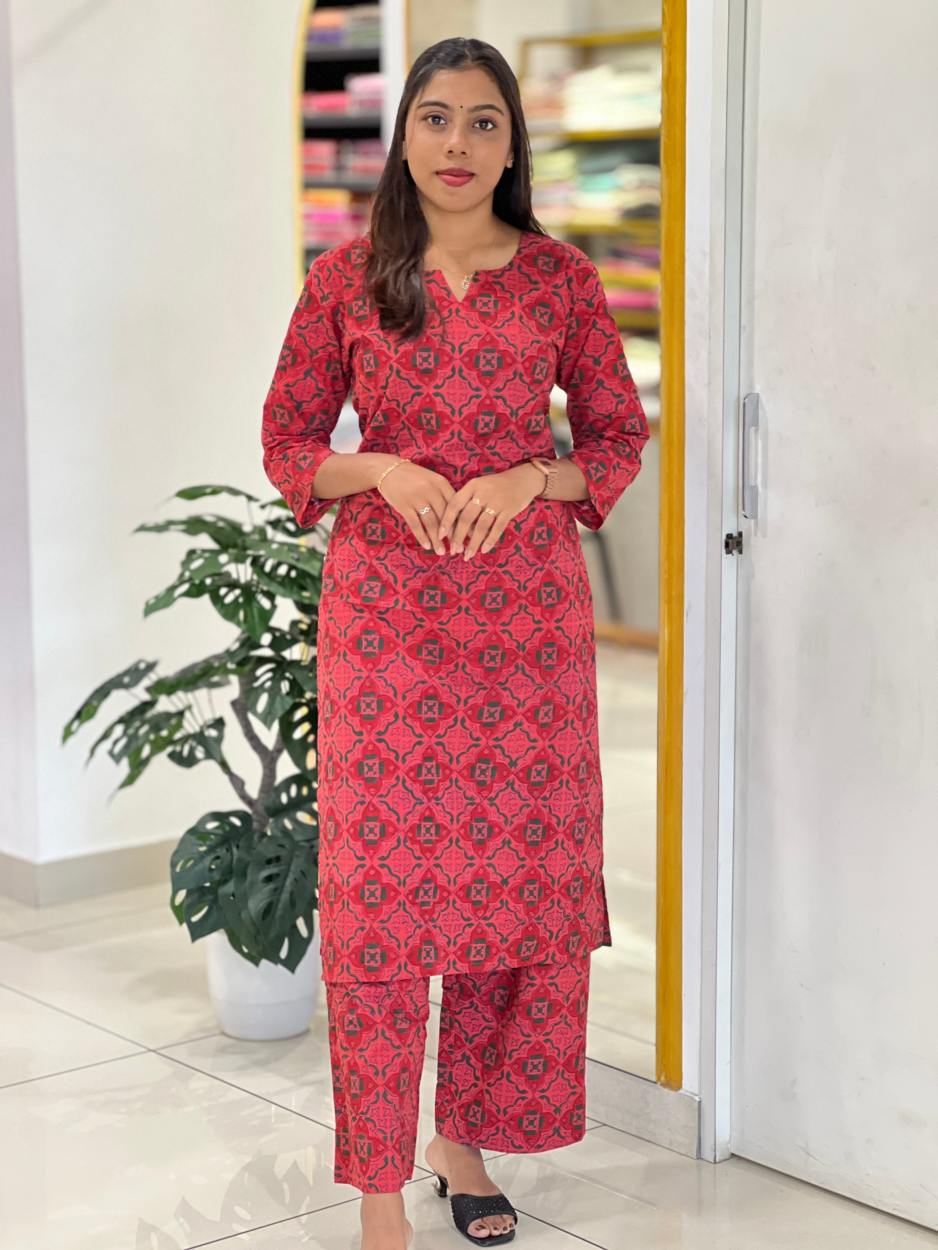 Printed Cotton Kurta Set | DNT870
