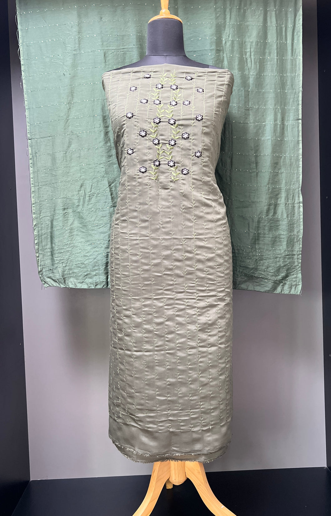 Embroidery Detailed Chanderi Finish Top & Dupatta | NA654