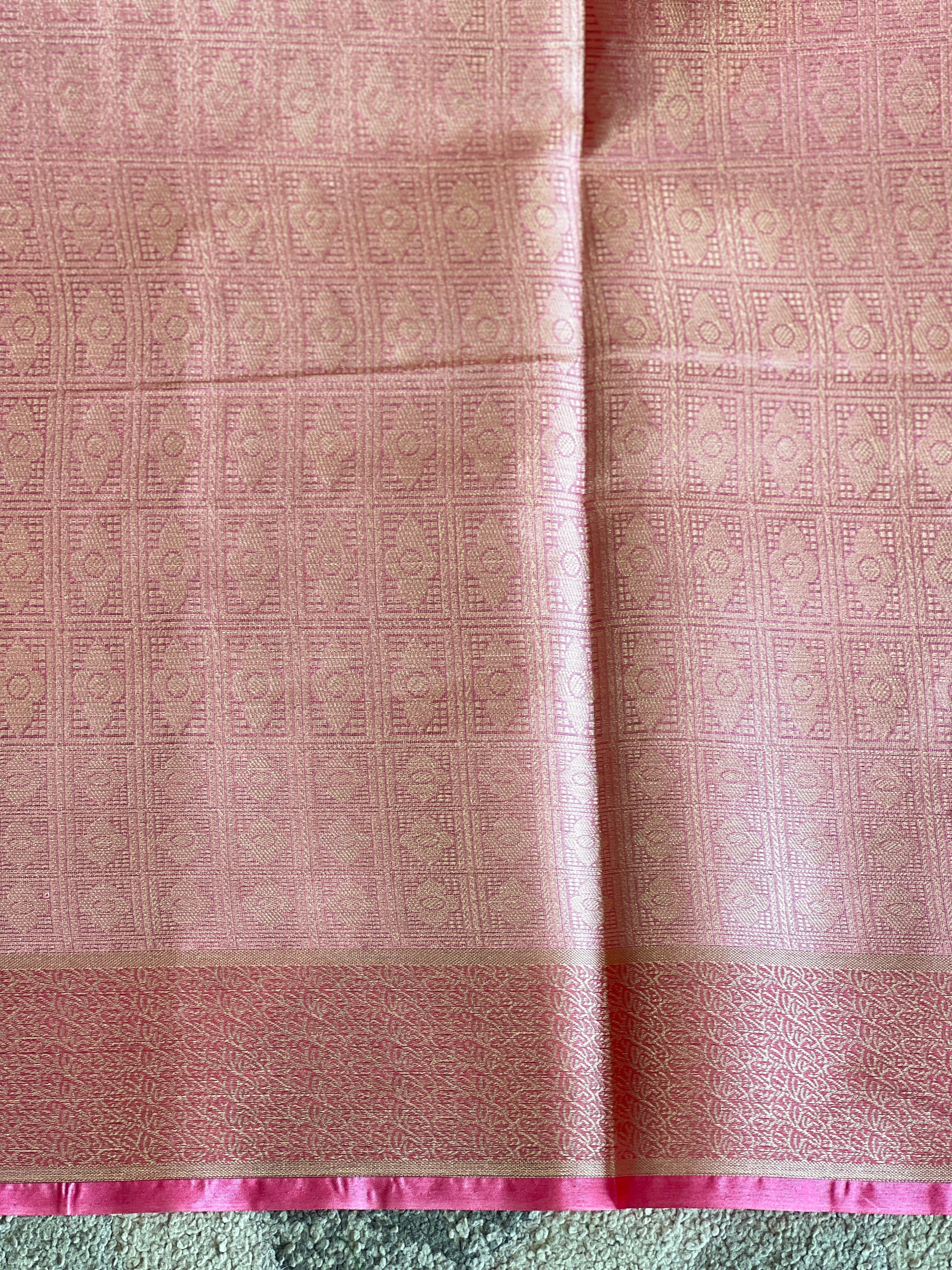 Golden Zari Woven Jaal Patterned Banarasi Saree | NN363