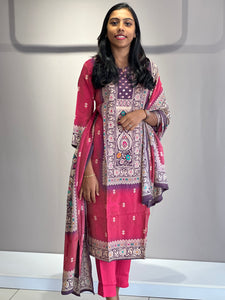 Pakistani Design Muslin Kurta Set | NCF278