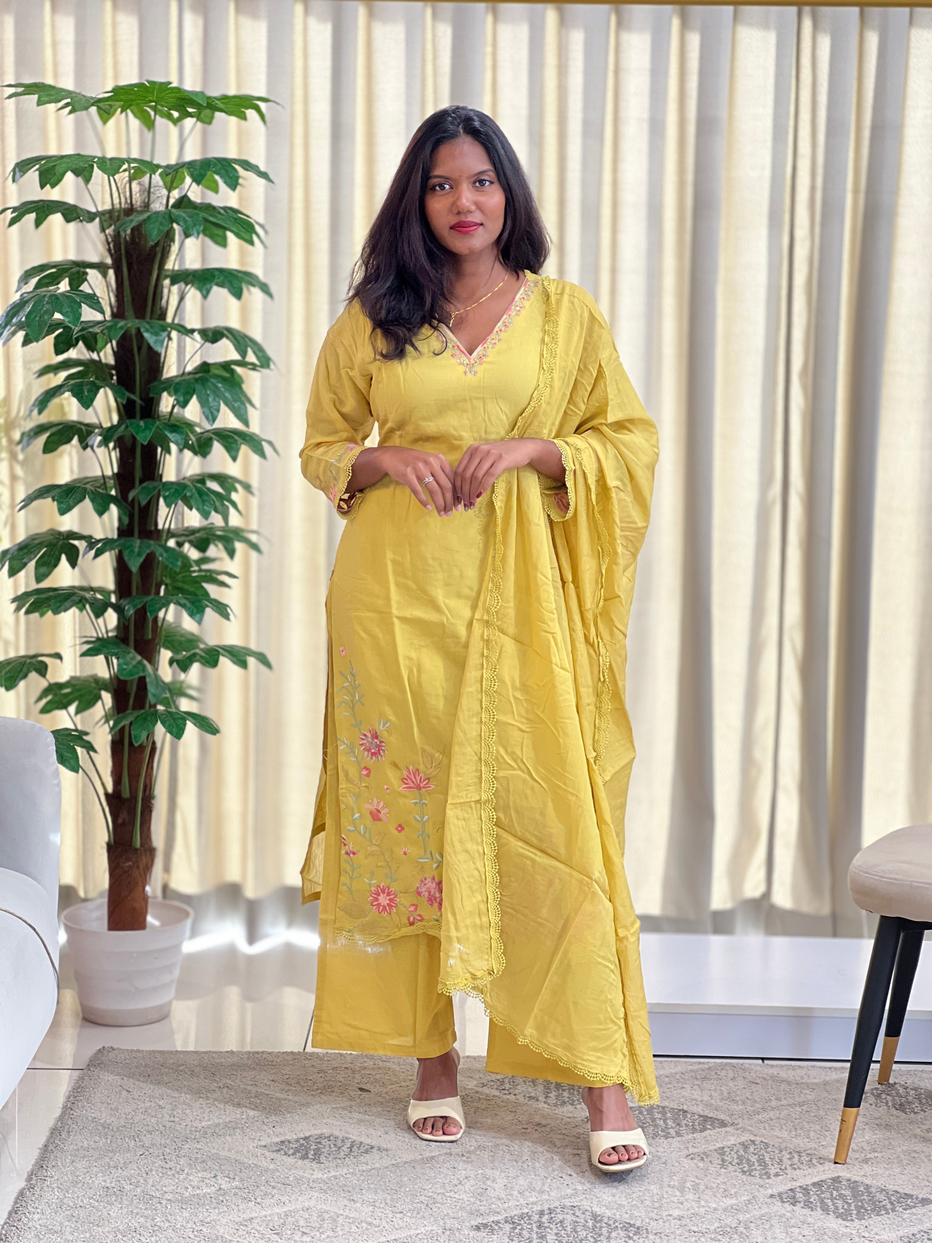Embroidery Chnaderi Kurta Set | FW414