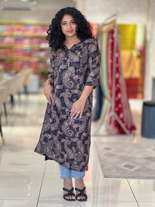 Paisley Print Patterned Rayon Blended Kurta | AJT140