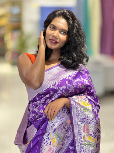 Silver Zari & Thread Weaved Semi Banarasi Saree | NN345