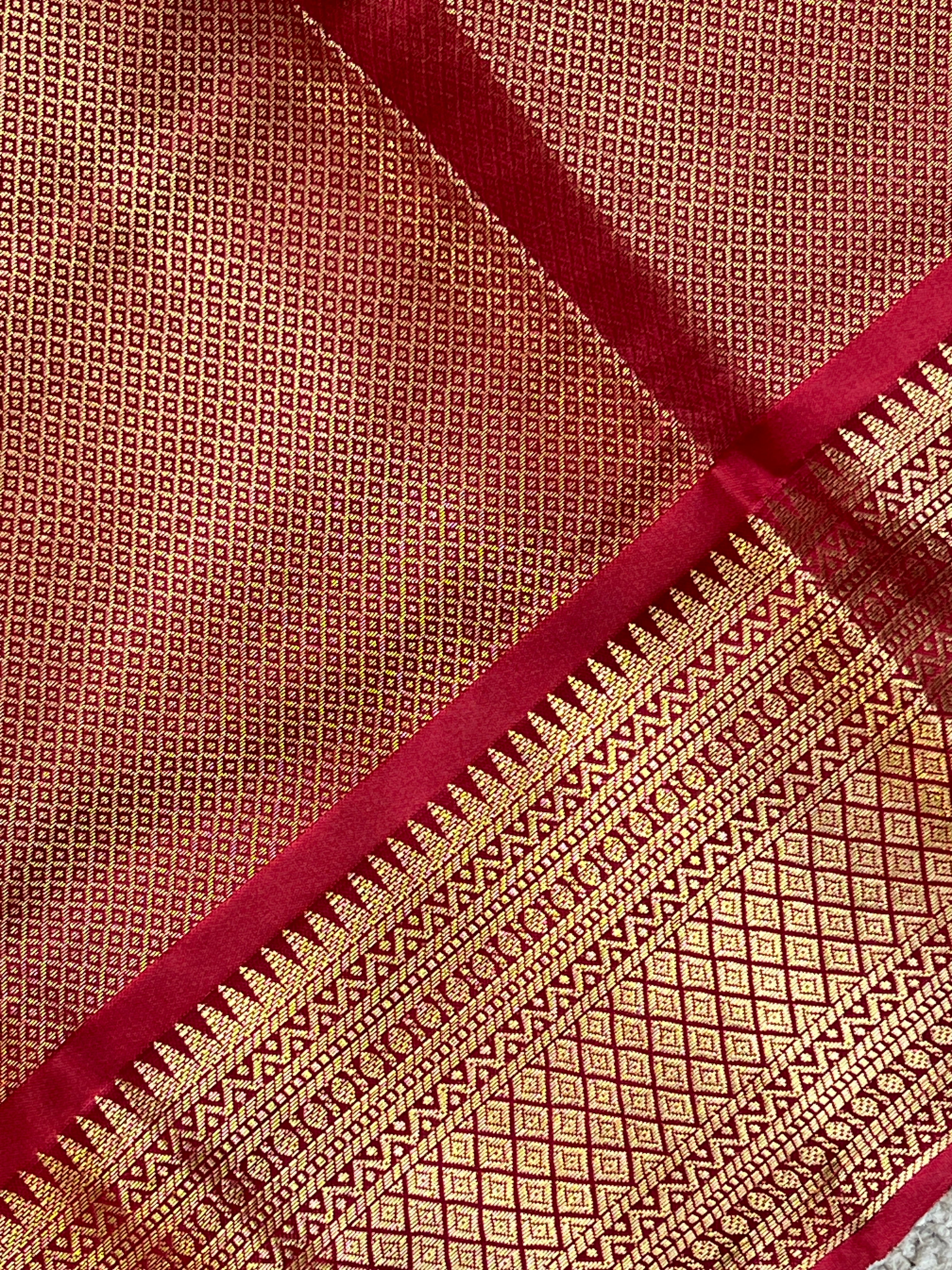 Zari Weaving Floral Patterned Semi Silk Saree | KAC189
