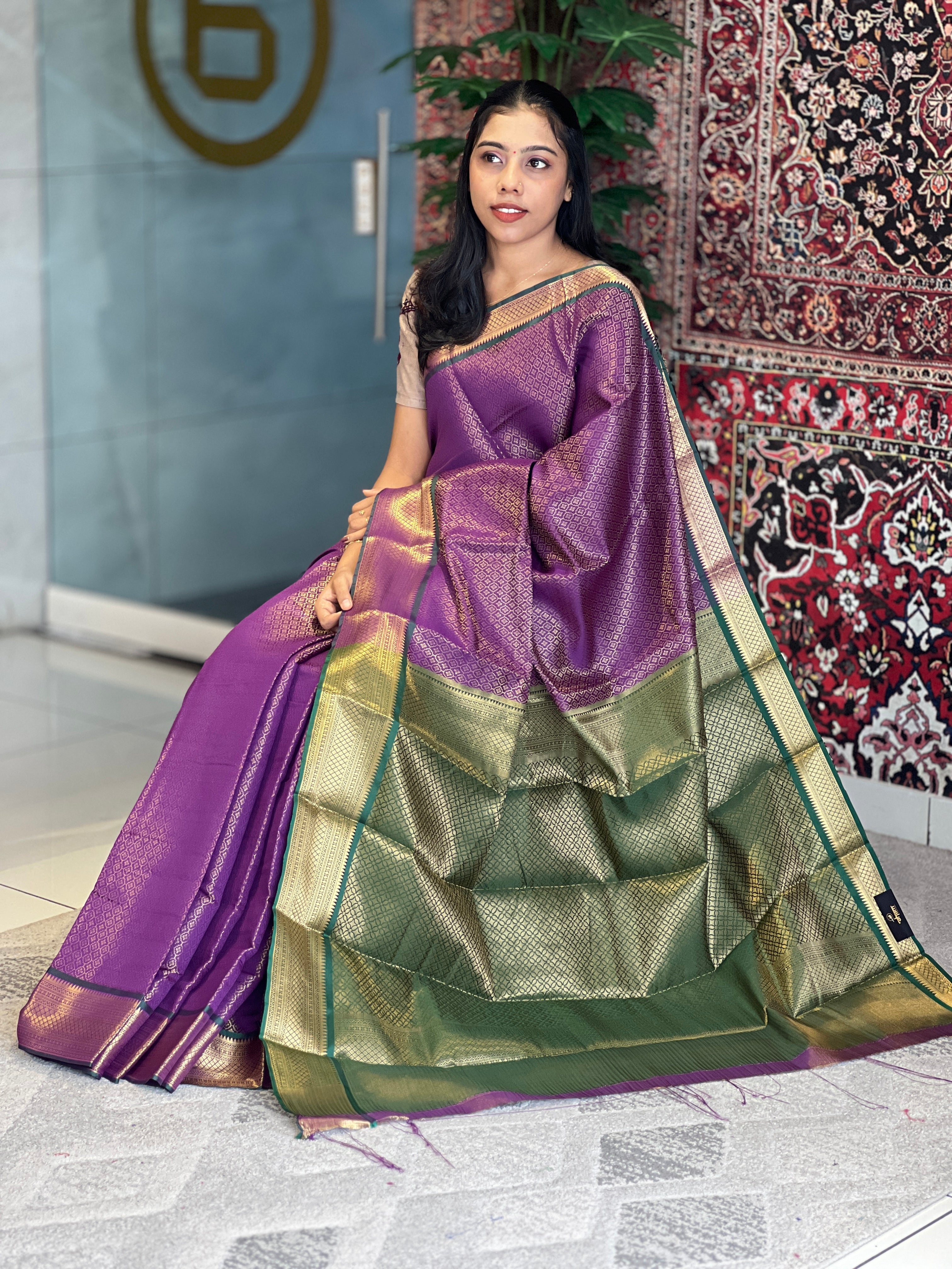 Zari Weaving Floral Patterned Semi Silk Saree | KAC192