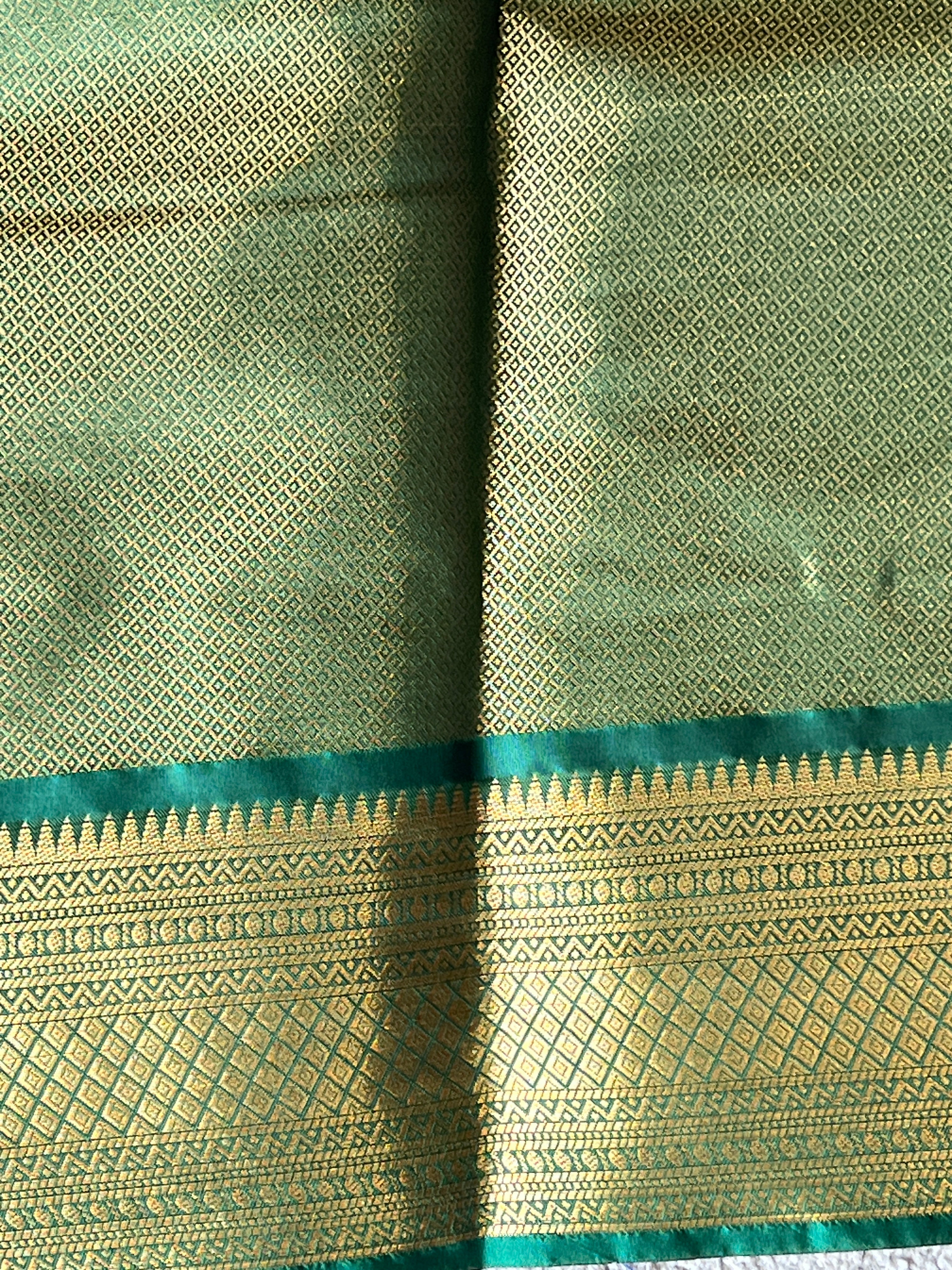 Zari Weaving Floral Patterned Semi Silk Saree | KAC192