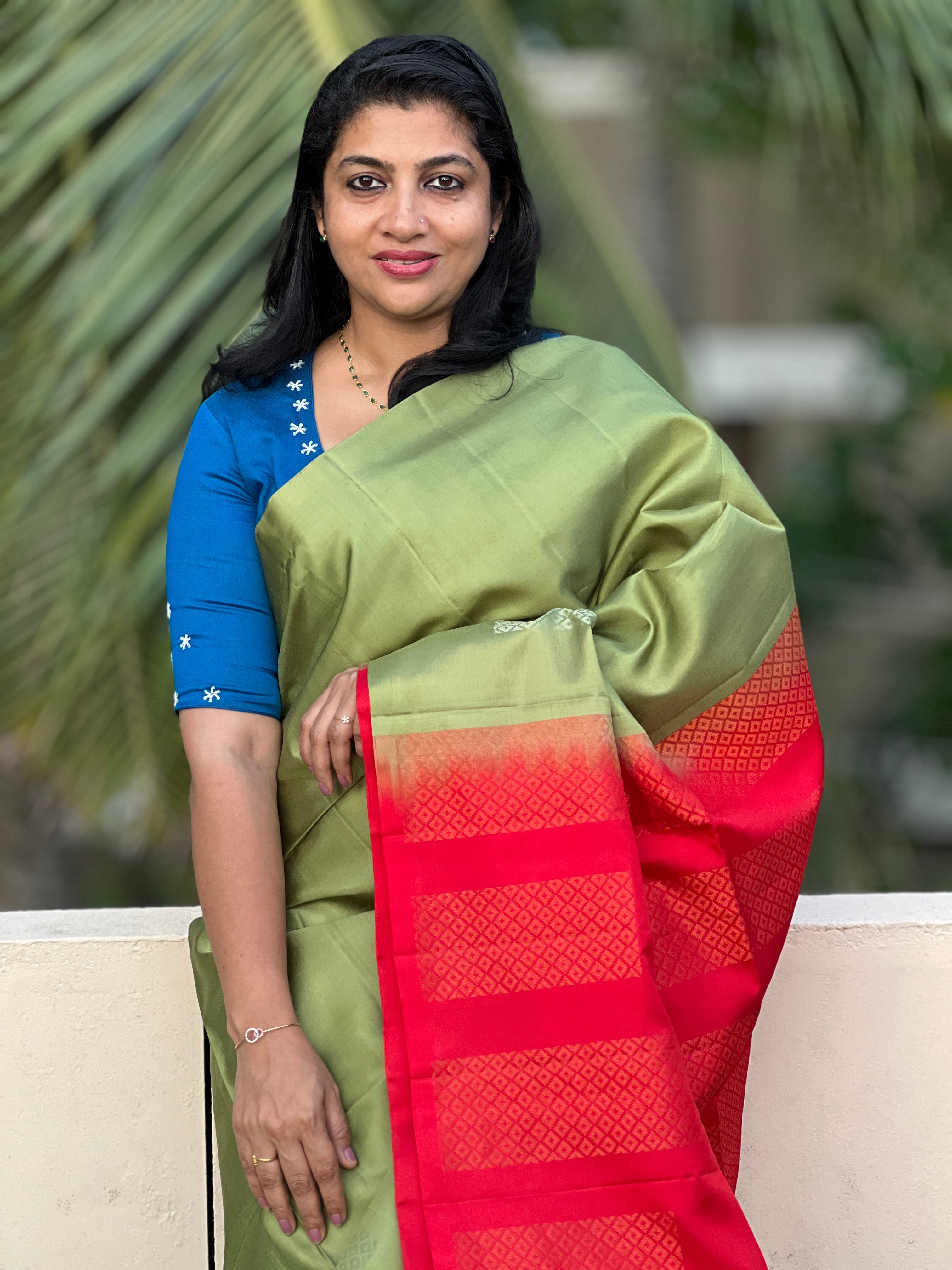 Zari Weaving Soft Silk Saree | GSH116