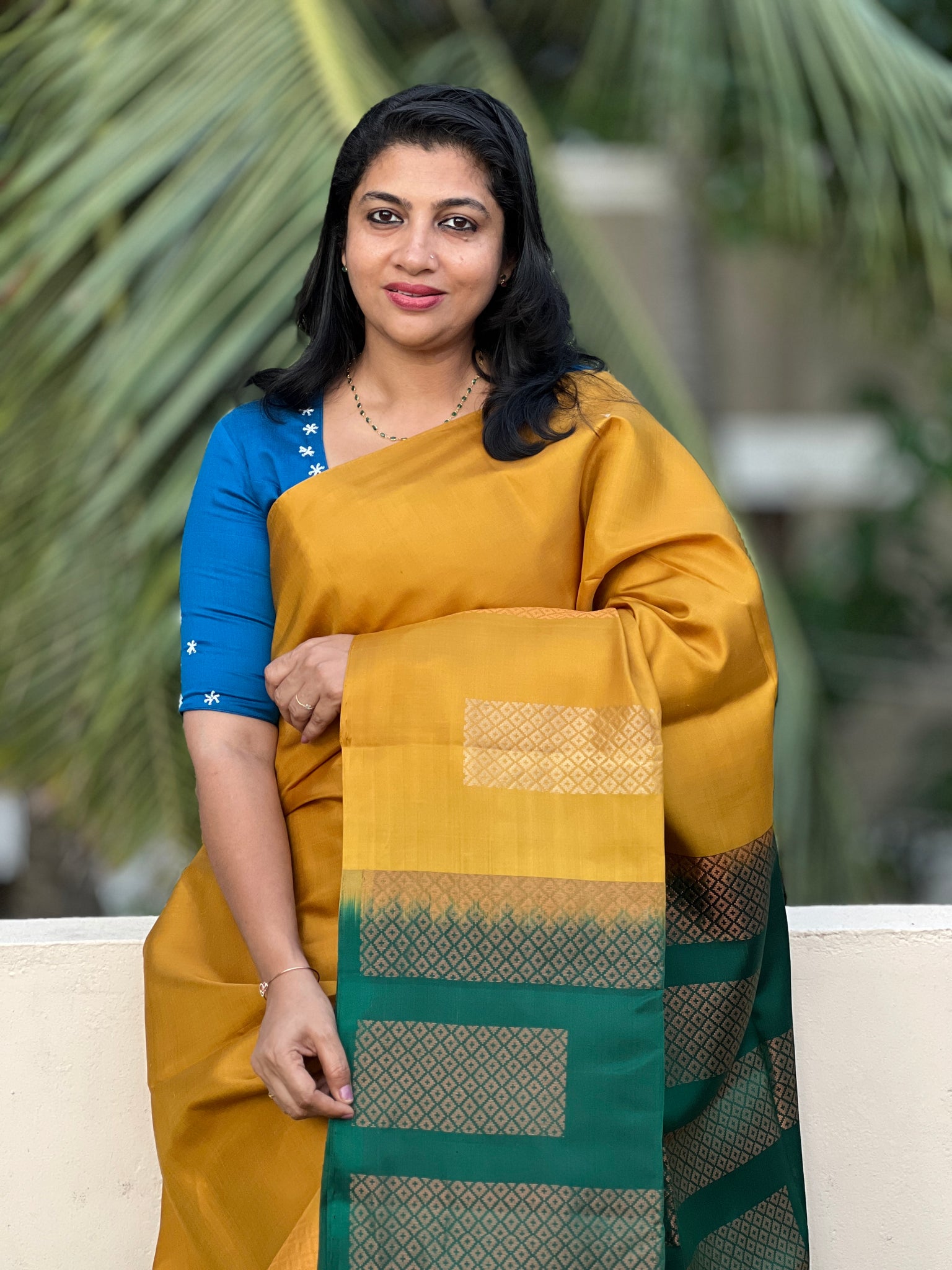 Shop Pre-order Super Soft Silk 🧶Cotton🧵 Sarees : all over body flower –  www.kosigam.com