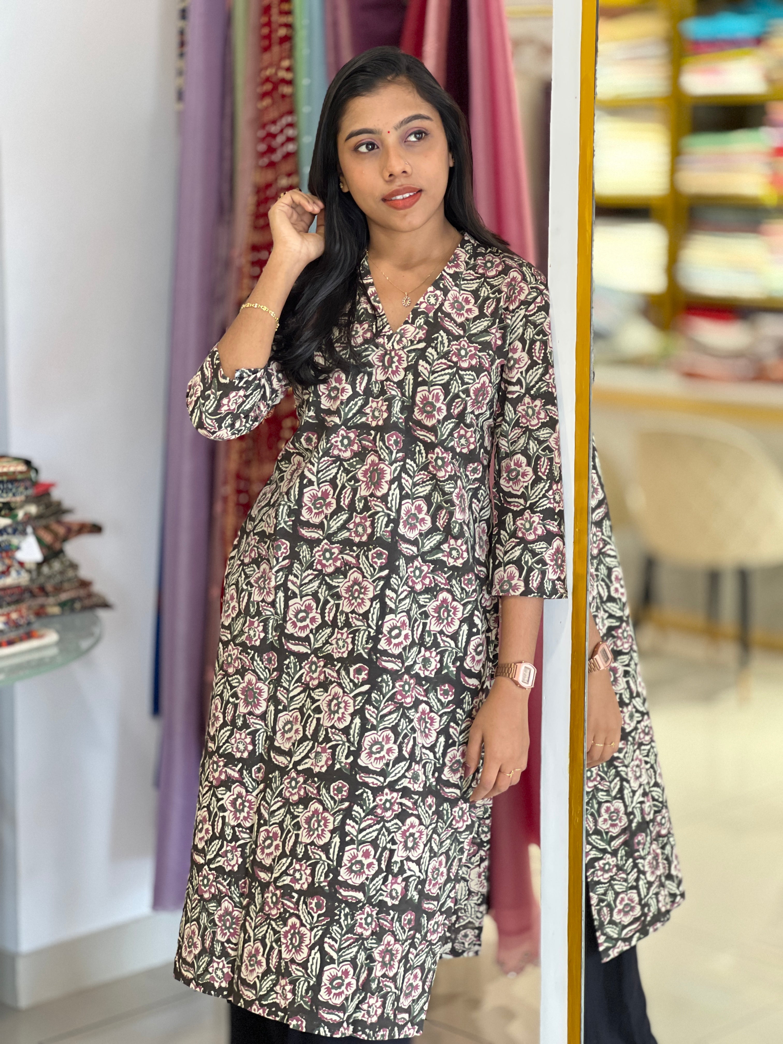 Floral Print Detailed Cotton Kurta | DNT661