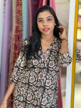 Floral Print Detailed Cotton Kurta | DNT661