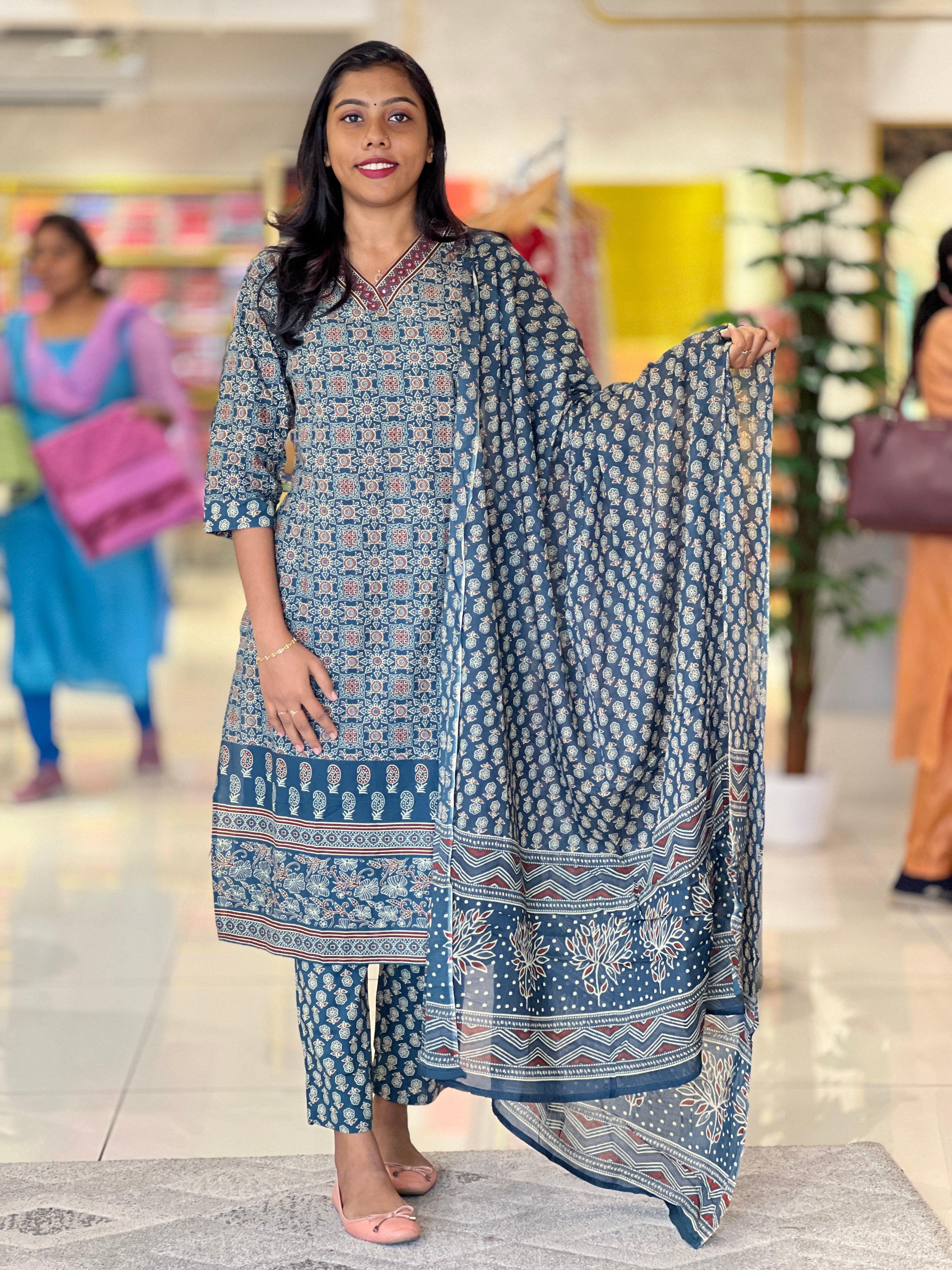 Screen Printed Cotton Kurta Set | NCF274