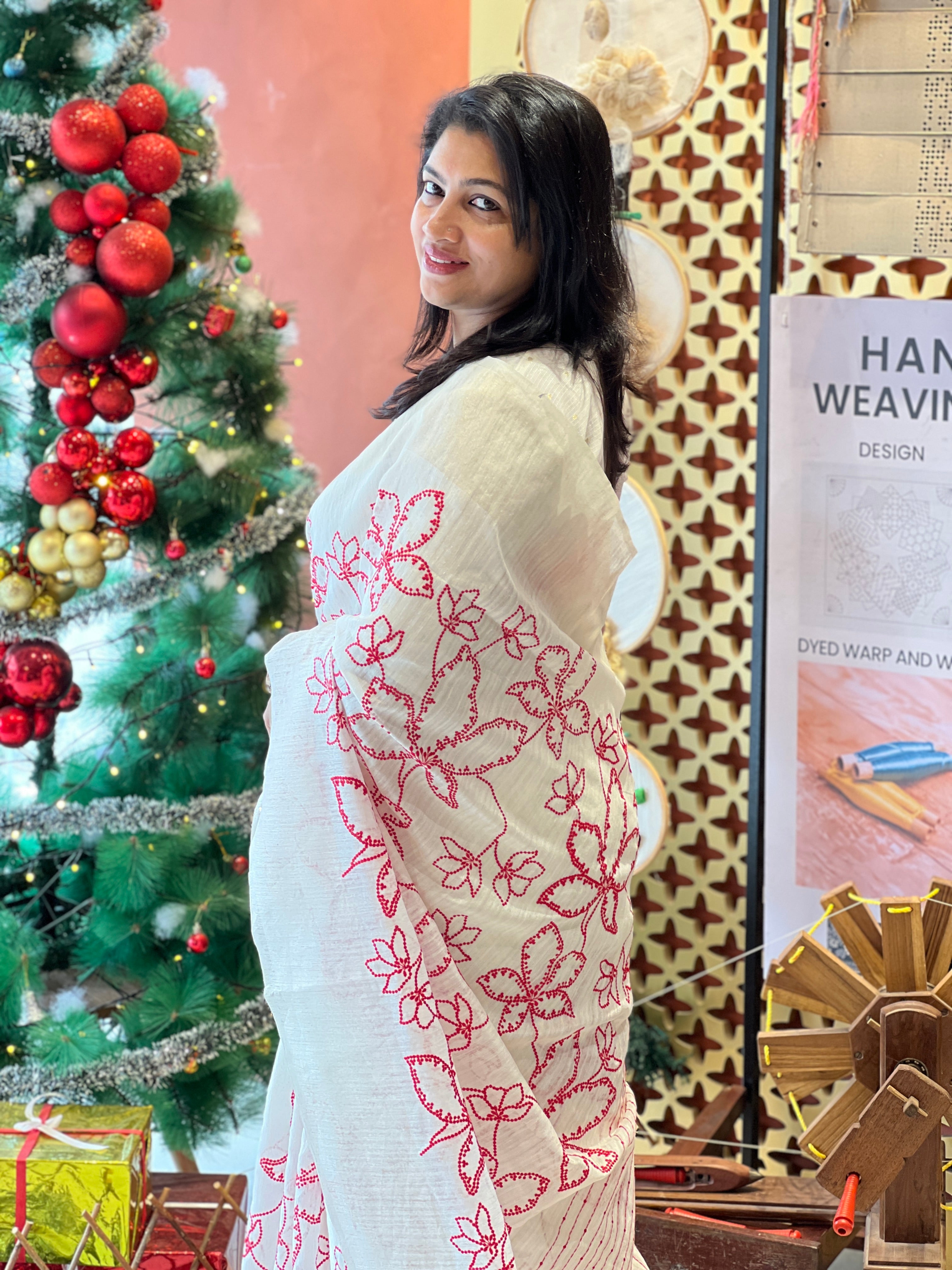 Floral  Point Embroidery Detailed Green Silk Saree | BLD1639