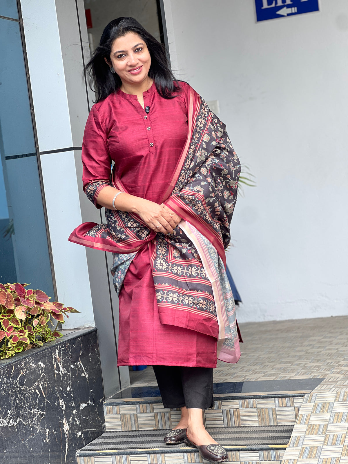 Soild Body Pattern Semi Tussar Salwar Set | SSN576
