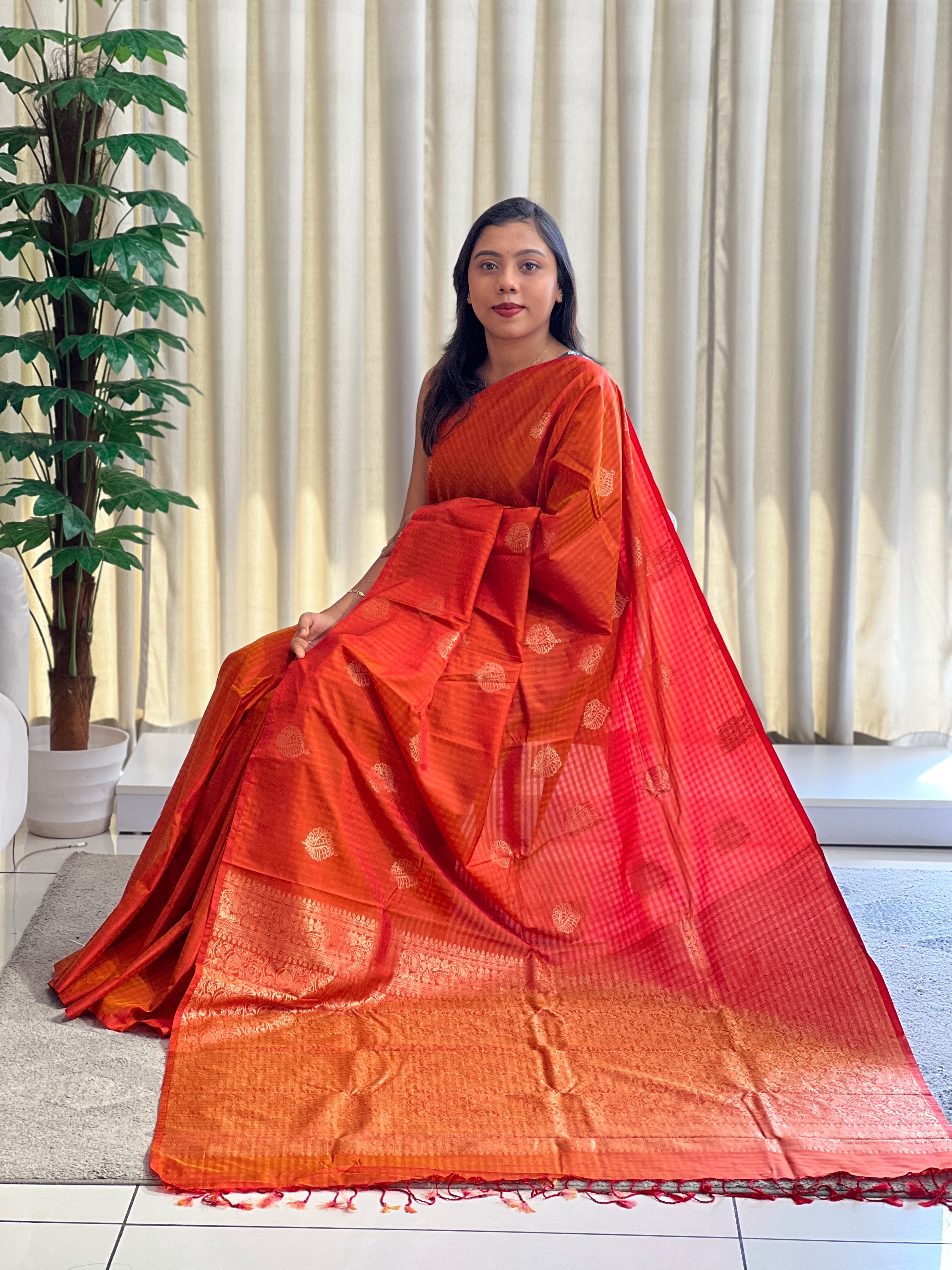 Check Woven Pattern Semi Soft Silk Saree | SEN134