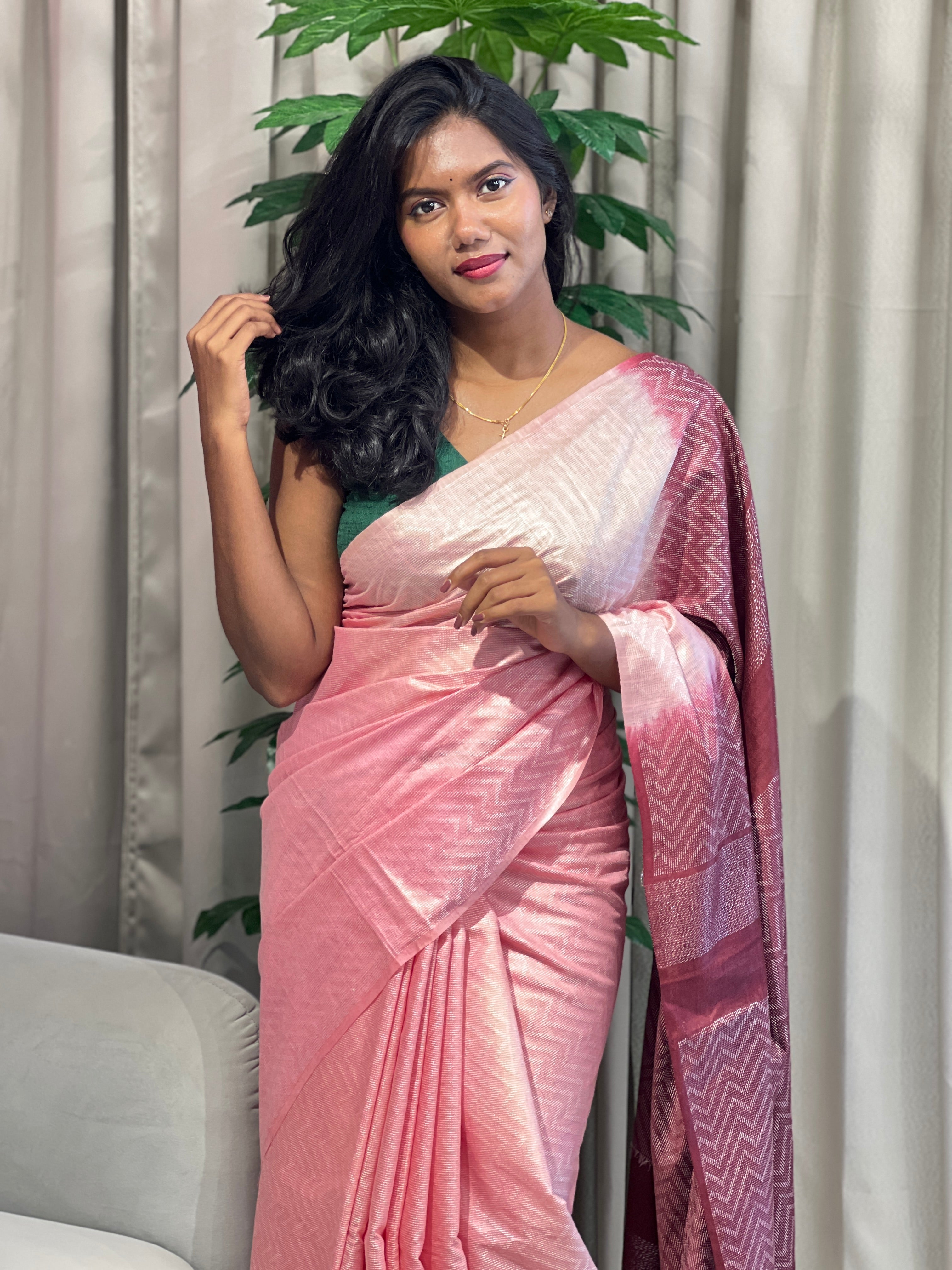 Thread & Zari Woven Zigzag Patterned Bhagalpuri Linen Saree | NHH554