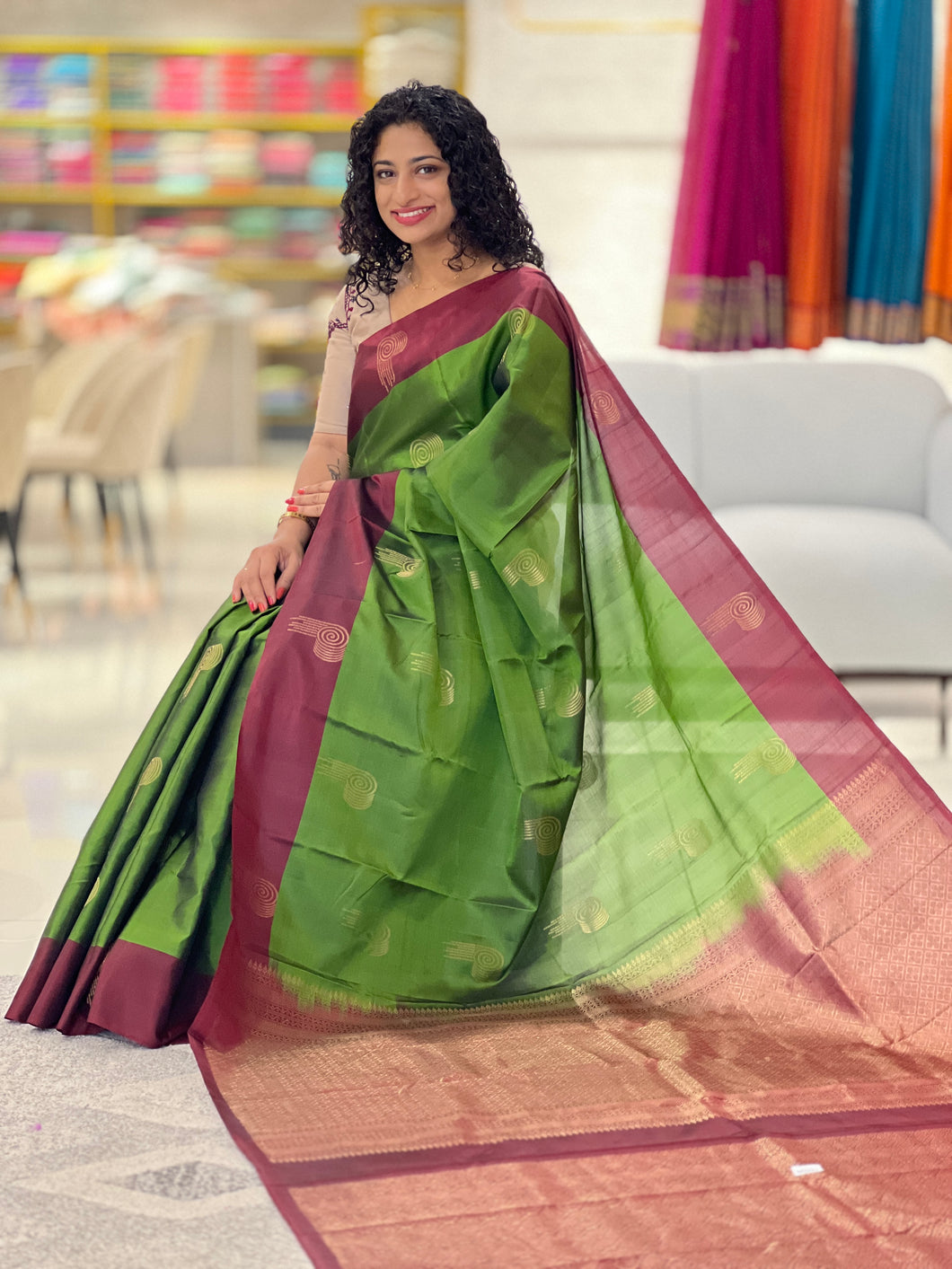 Geometrical Weaving Soft Silk Saree | TT204