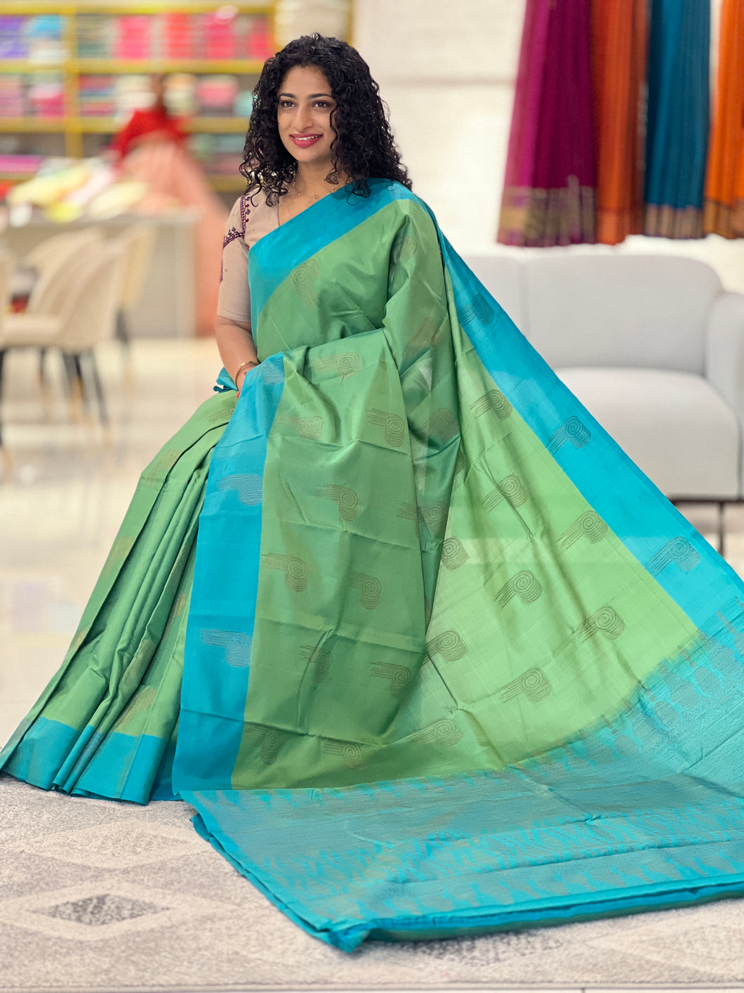 Geometrical Weaving Soft Silk Saree | TT202