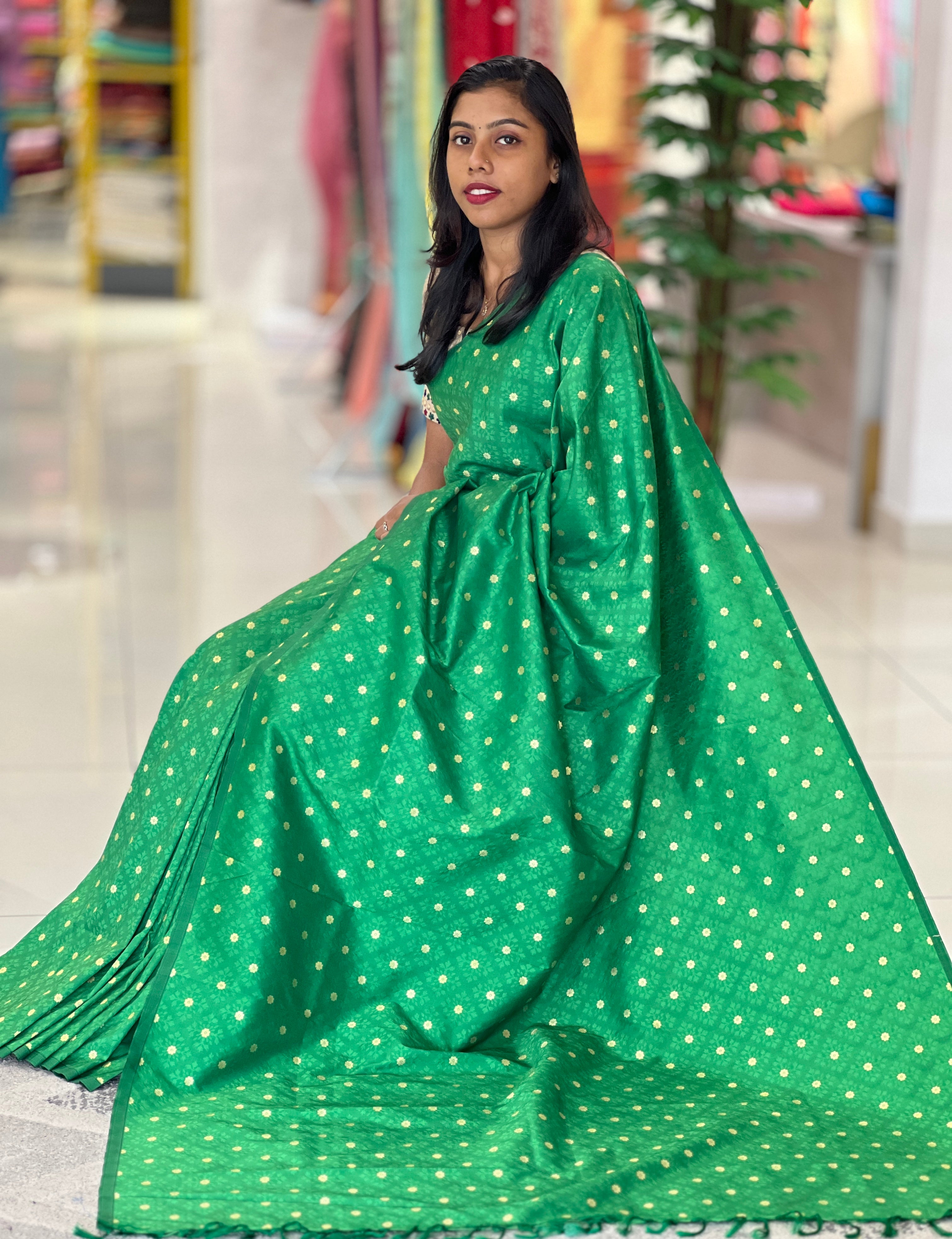 Floral Buta Weaved Blended Silk Saree | PDS121