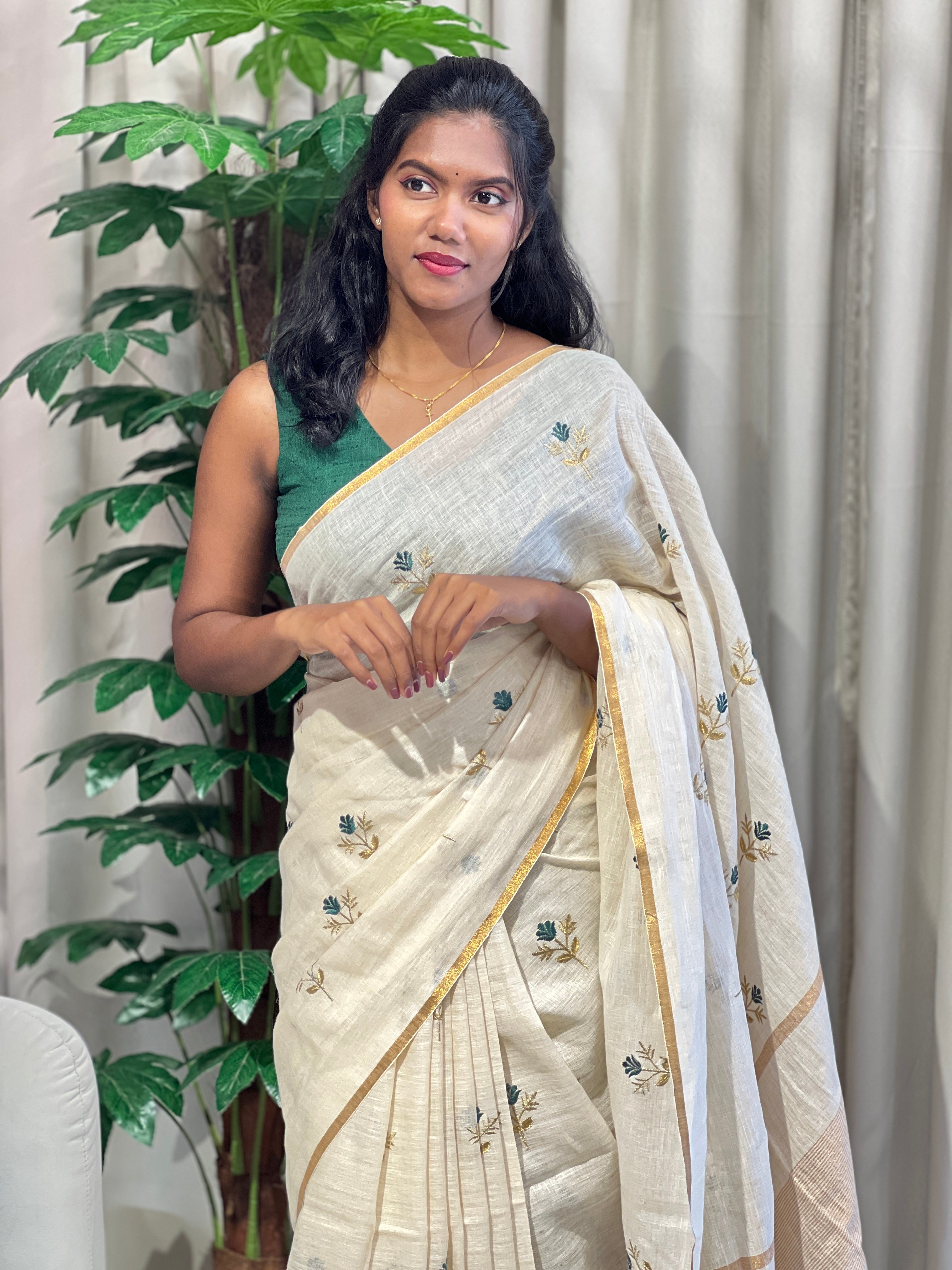 Floral Embroidery Detailed Linen Saree | DLS357