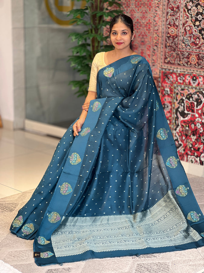 Zari Butta Weaving Banarasi Silk Saree | YNG583