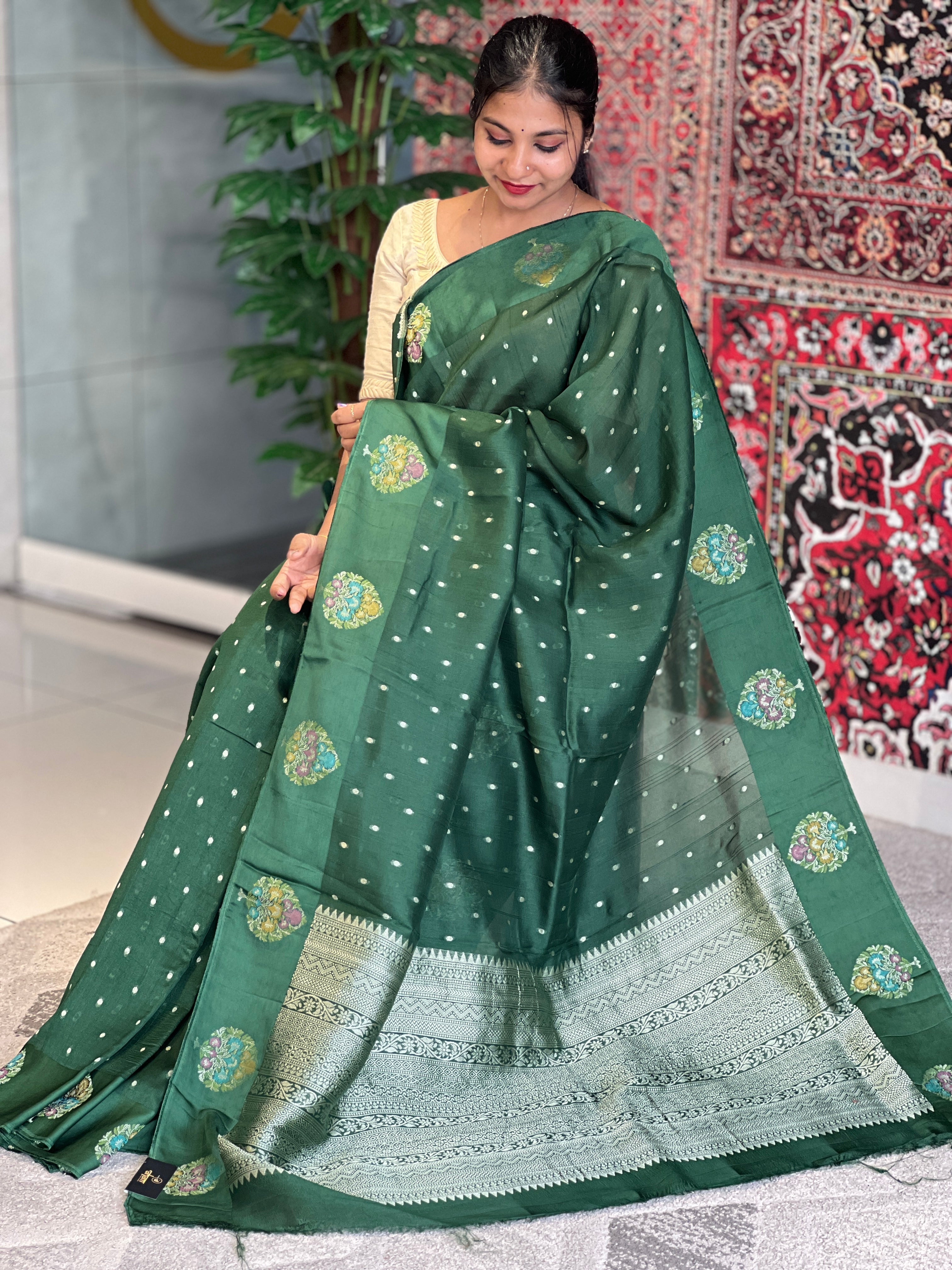 Zari Butta Weaving Banarasi Silk Saree | YNG578
