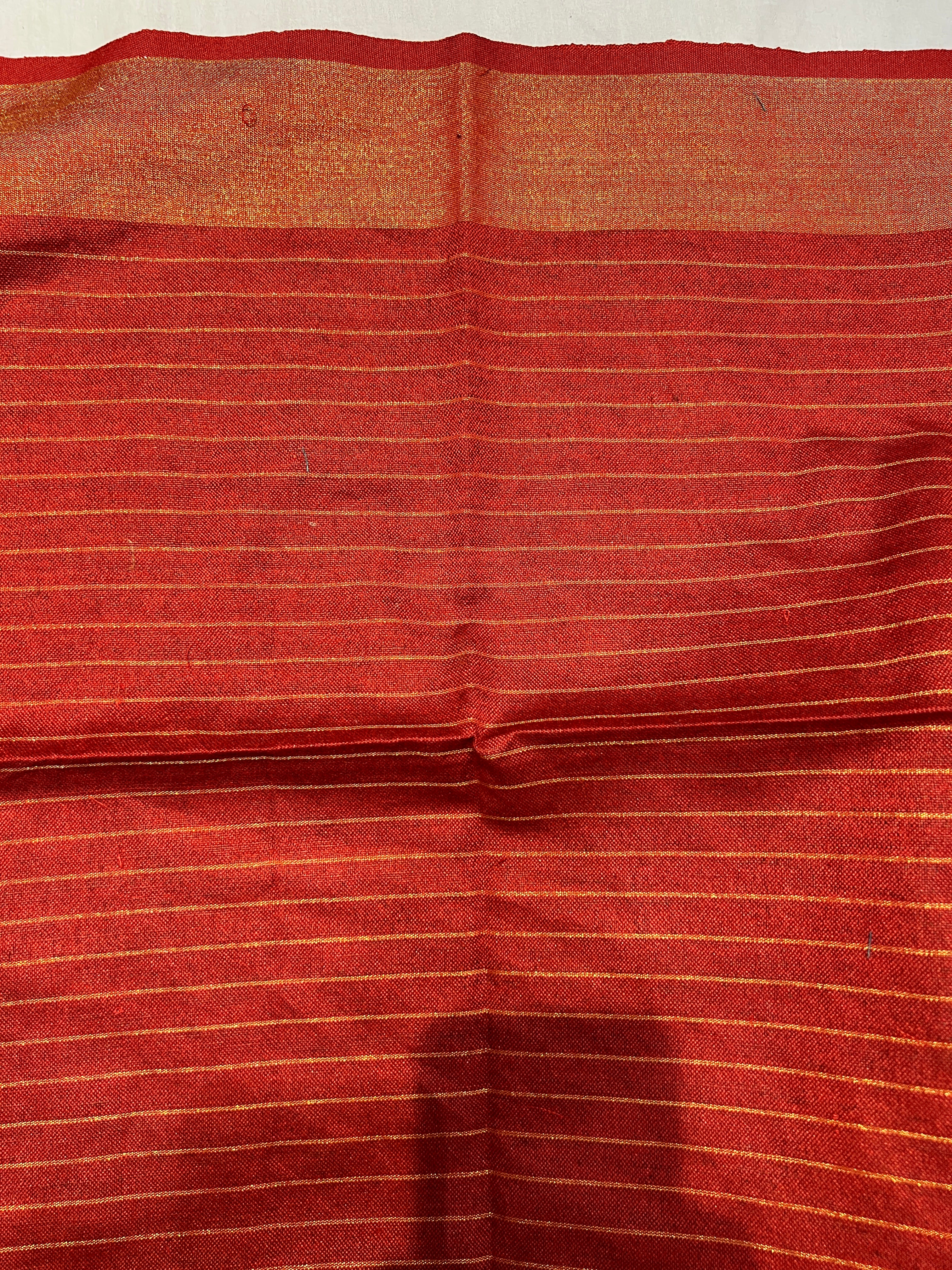 Floral Embroidery Detailed Linen Saree | DLS355