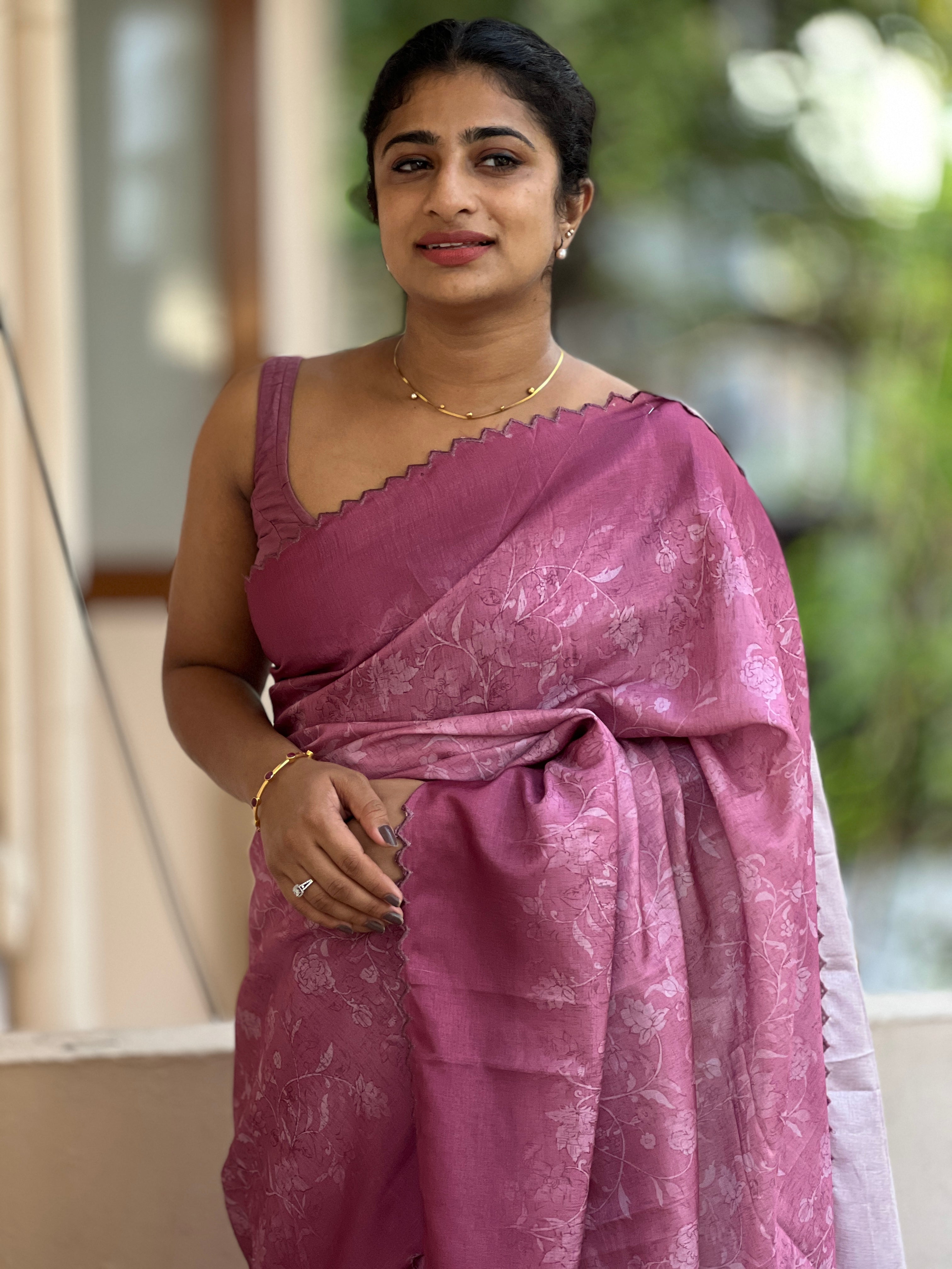 Floral Printed Tussar Finish Saree | SBP178