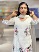 Floral Embroidery & Sequence Detailed Cotton Kurta Set | KIA131