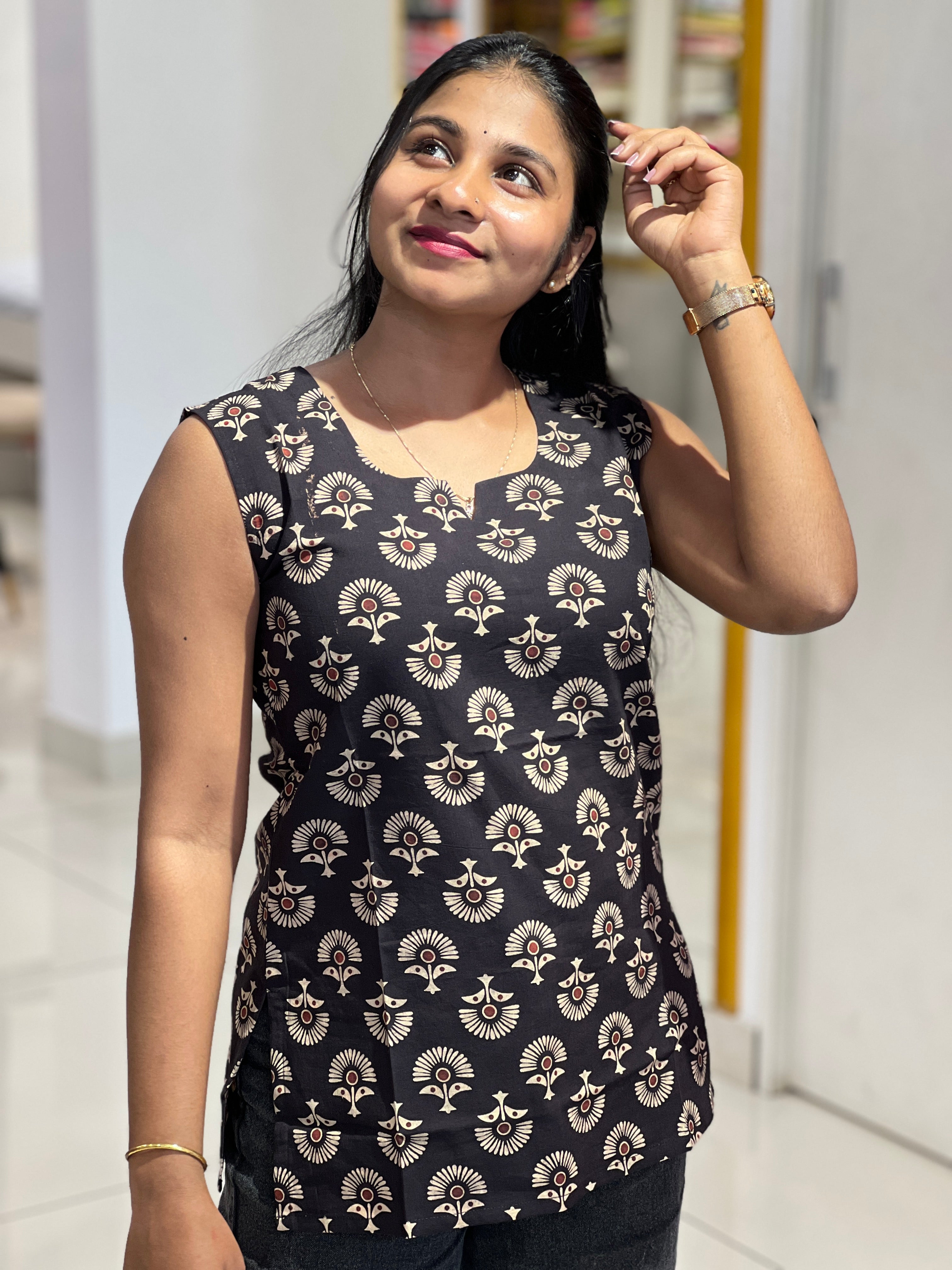 Print Detailed Cotton Short Kurta | DNT924