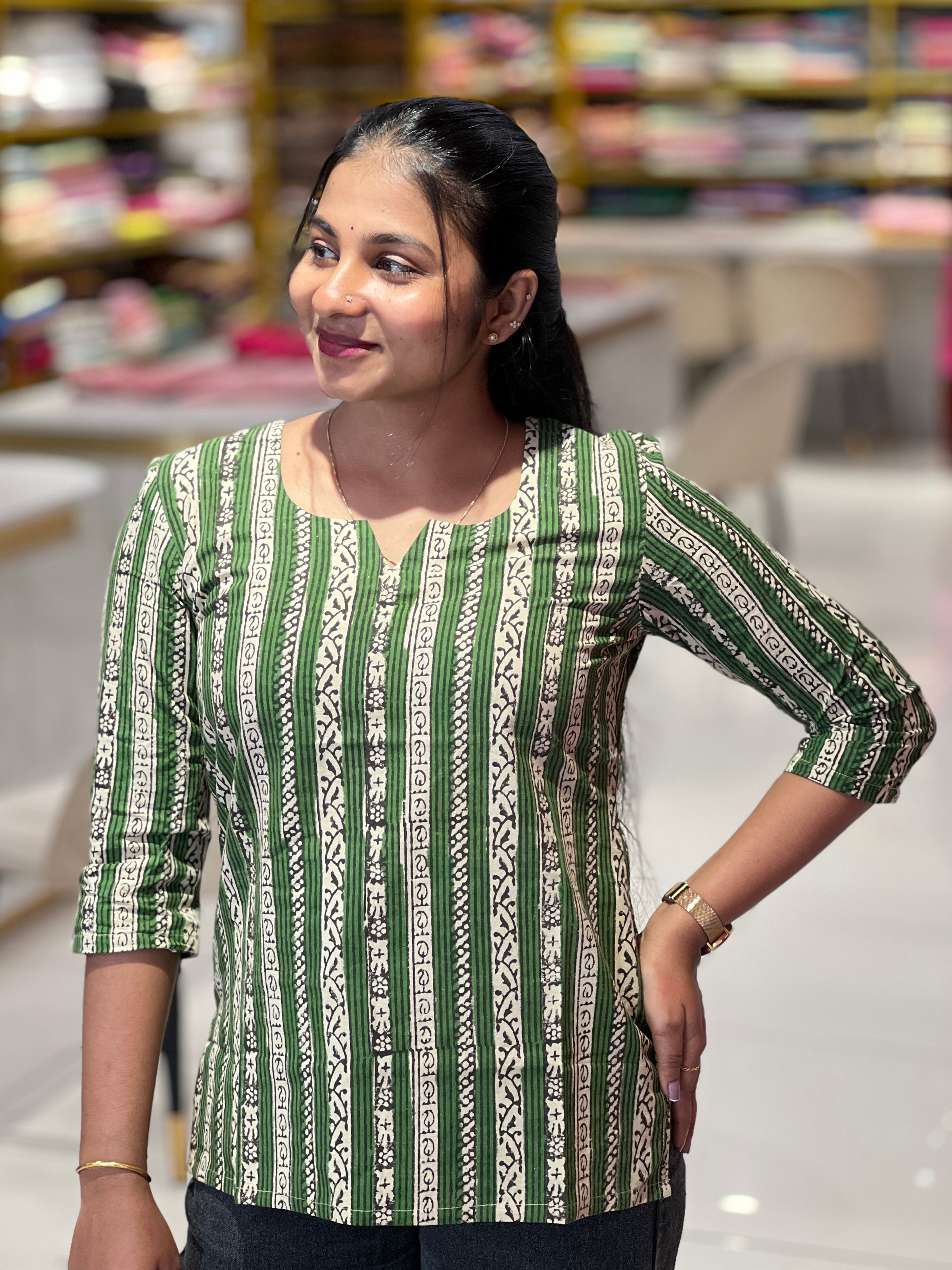 Print Detailed Cotton Short Kurta  | DNT923