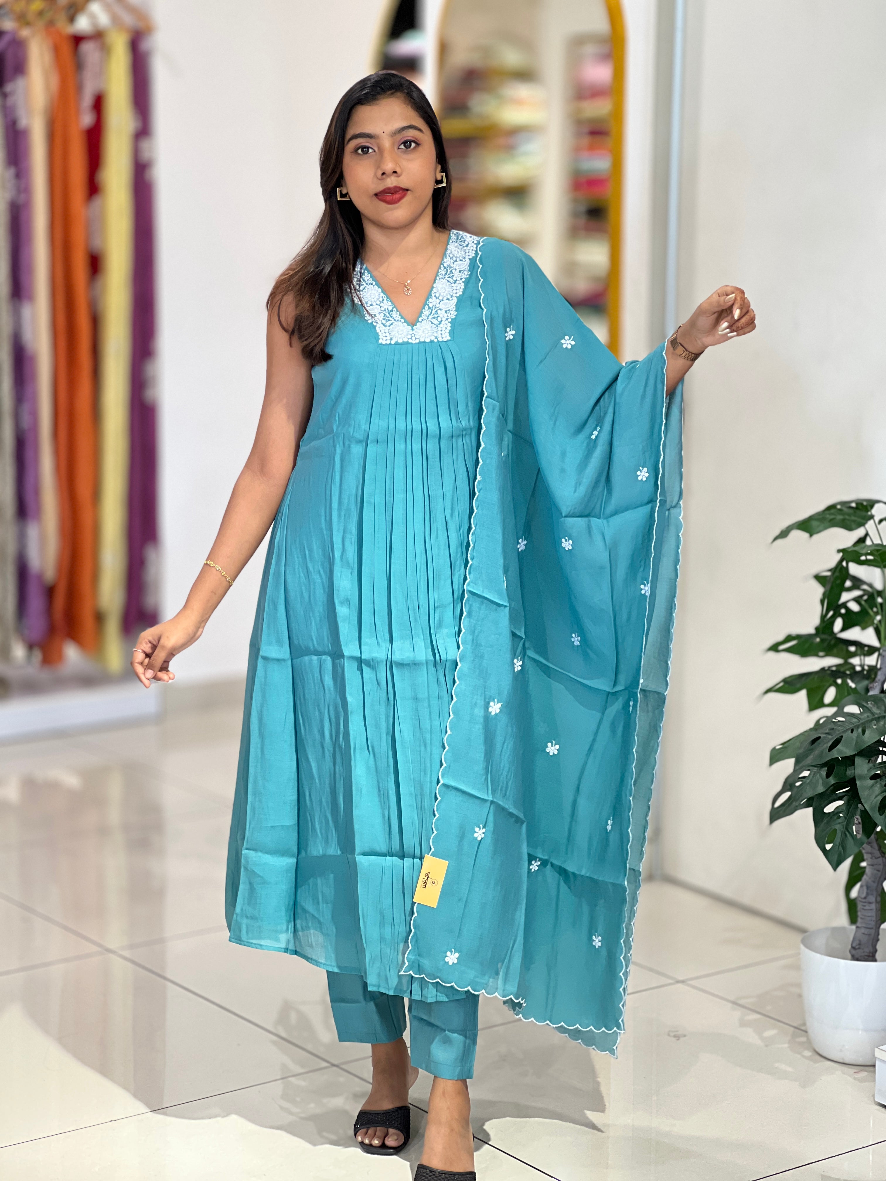 Floral Embroidered Muslin Silk Kurta Set |NAI227