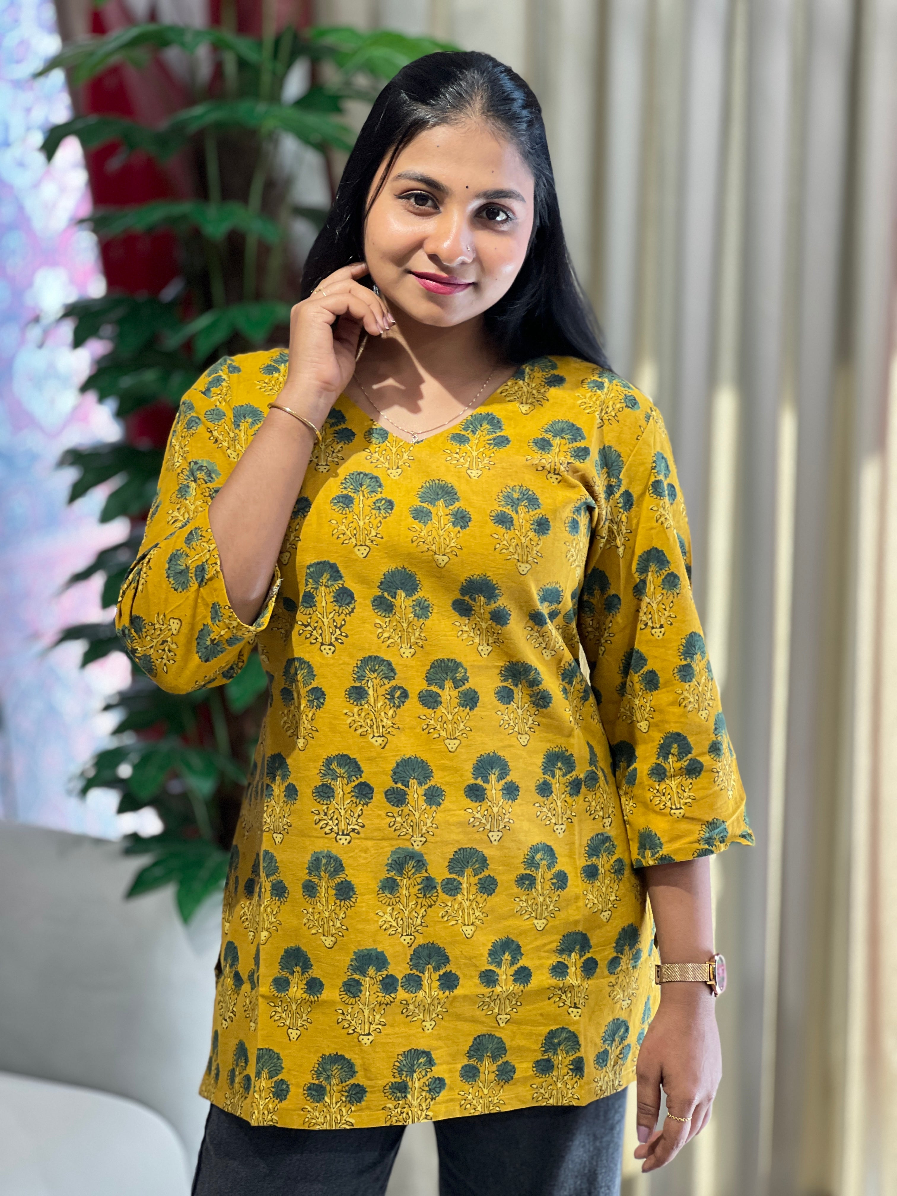 Print Detailed Cotton Short Kurta  | DNT925