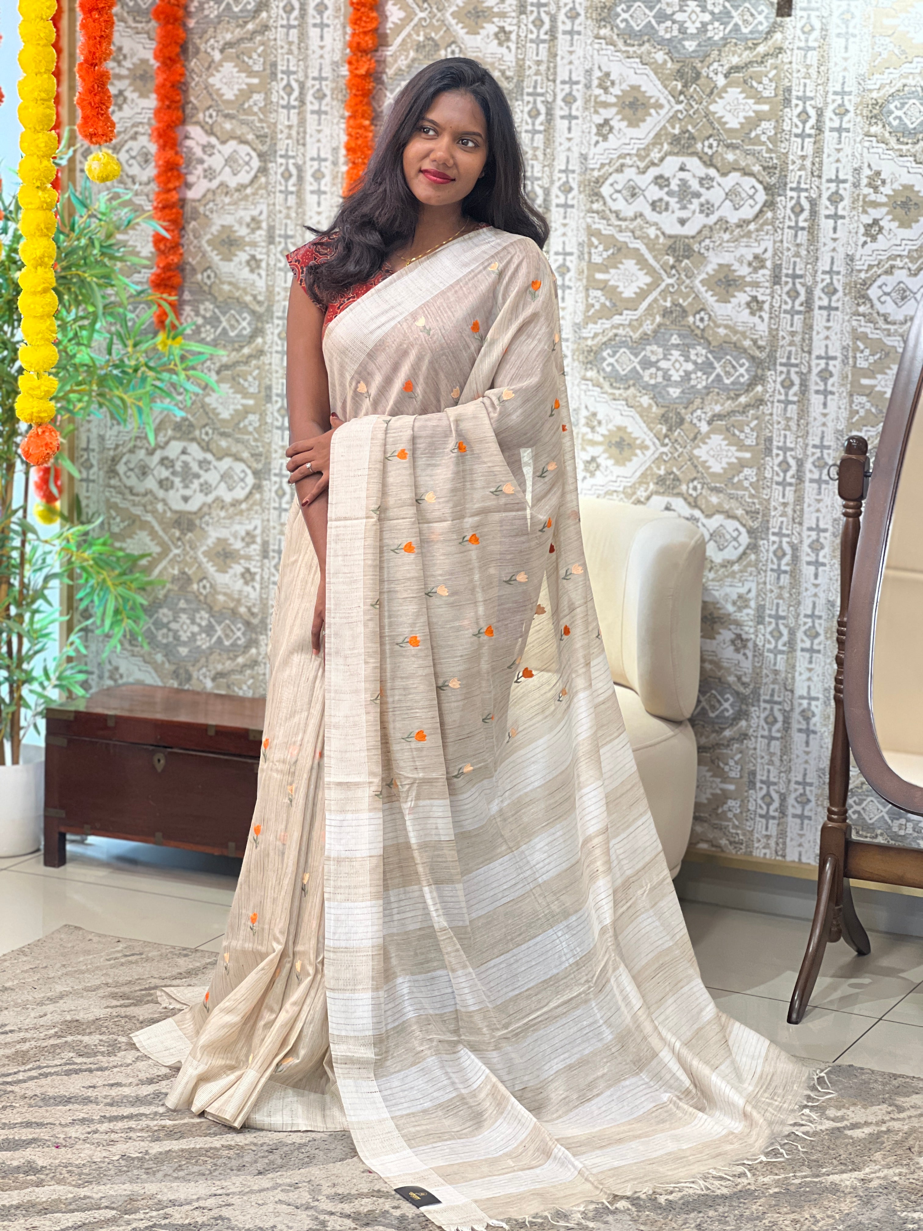 Floral Embroidery Pattern Bhagalpuri Linen Saree | NHH625