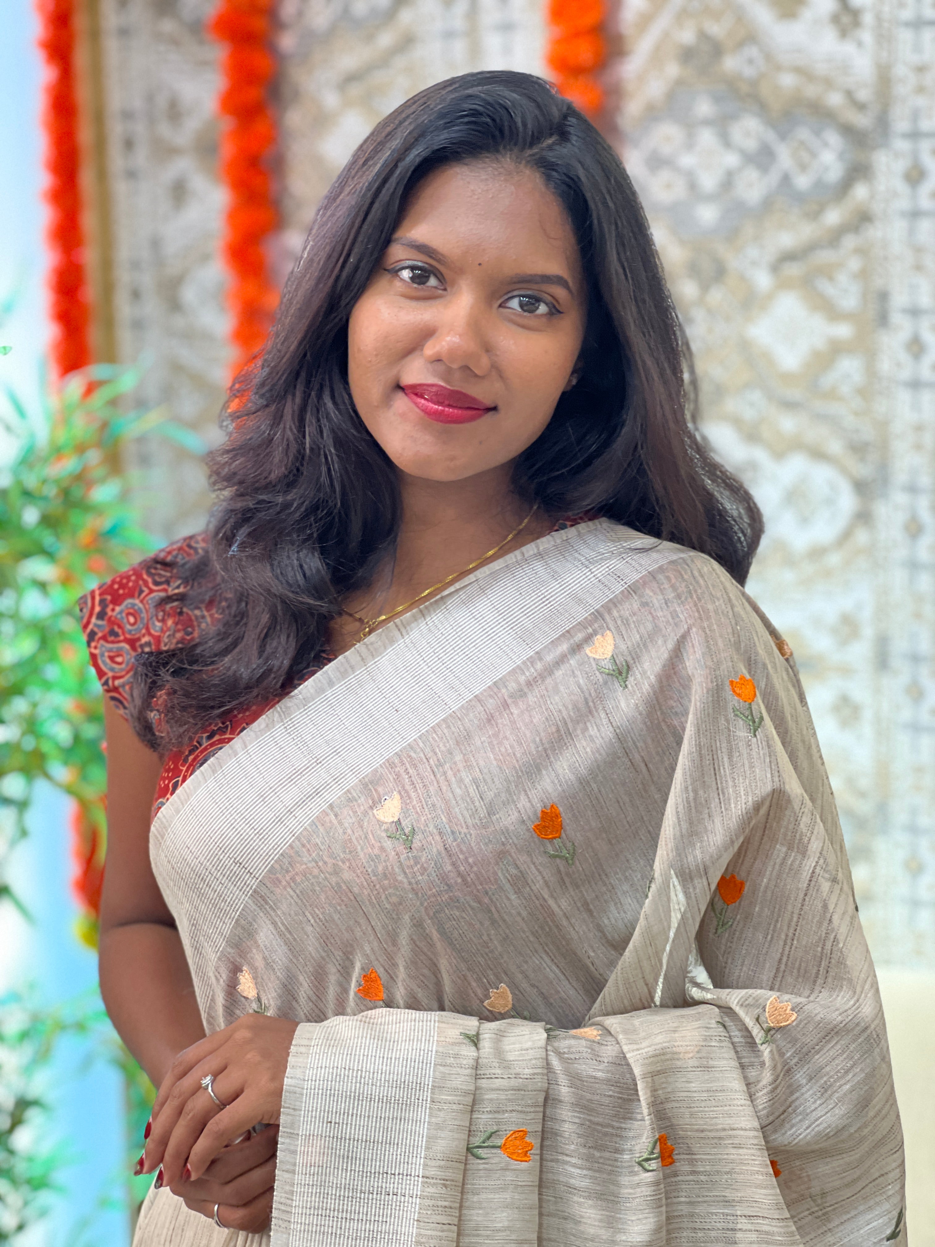 Floral Embroidery Pattern Bhagalpuri Linen Saree | NHH625