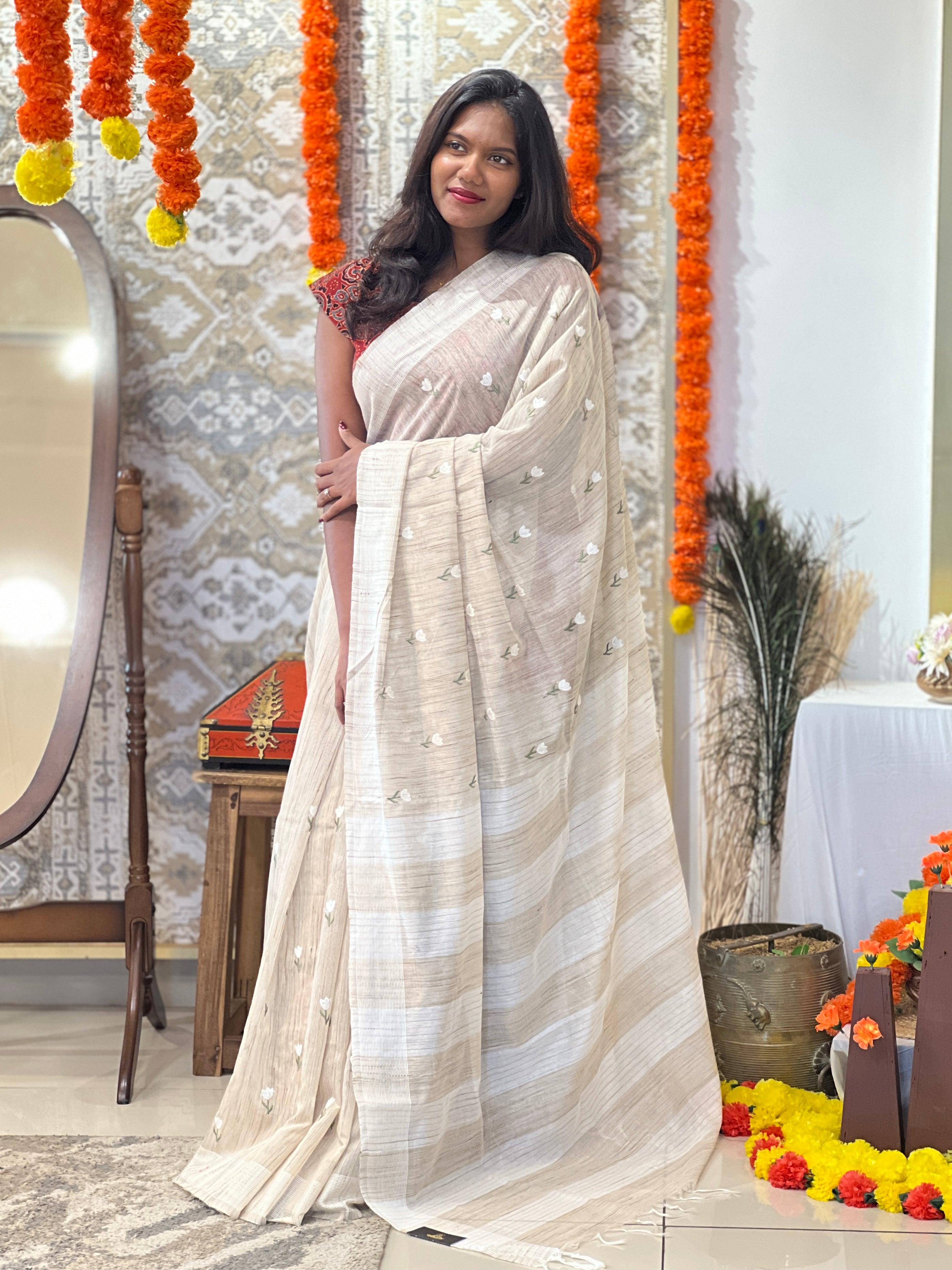 Floral Embroidery Pattern Bhagalpuri Linen Saree | NHH622