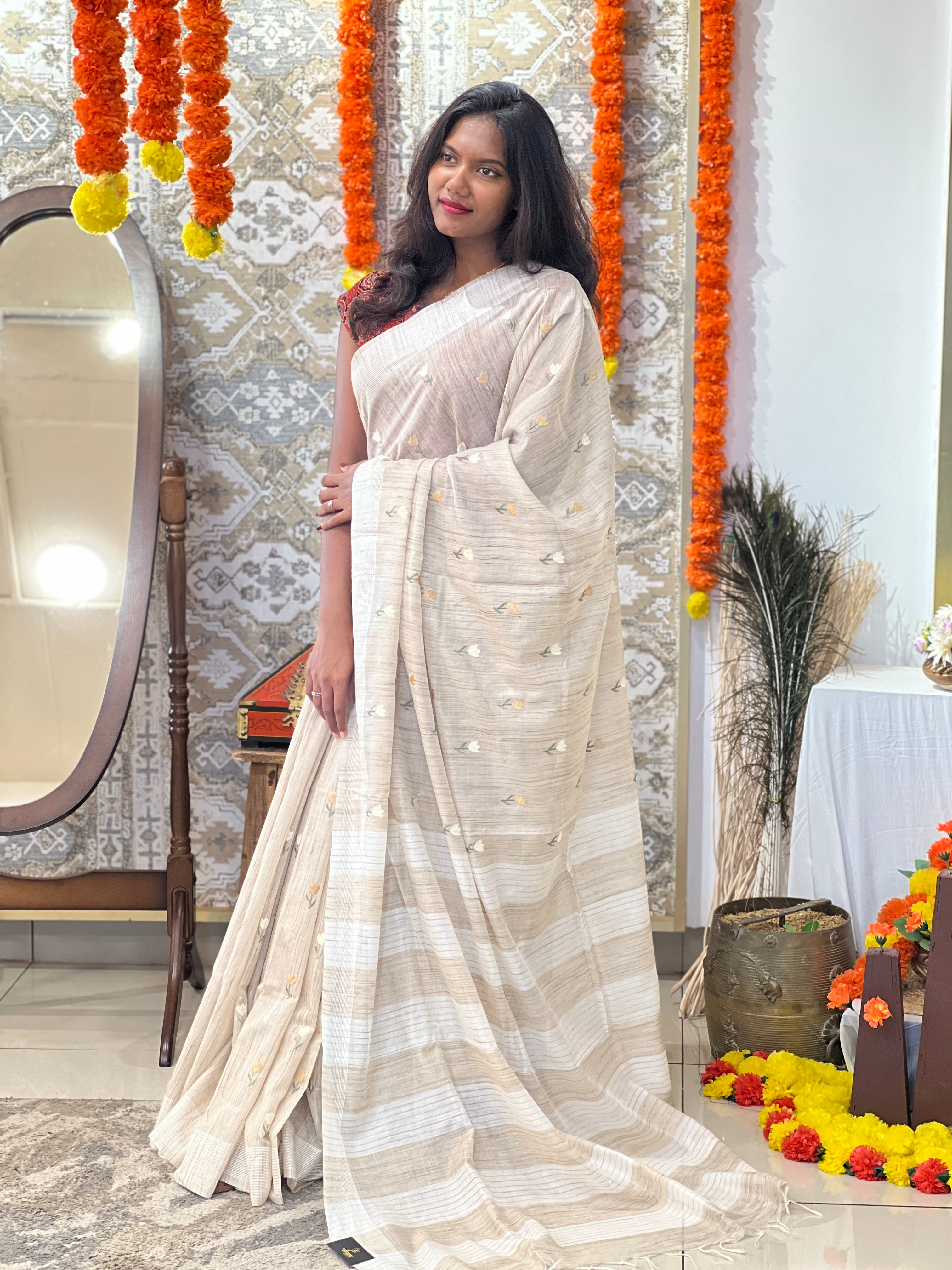 Floral Embroidery Pattern Bhagalpuri Linen Saree | NHH624