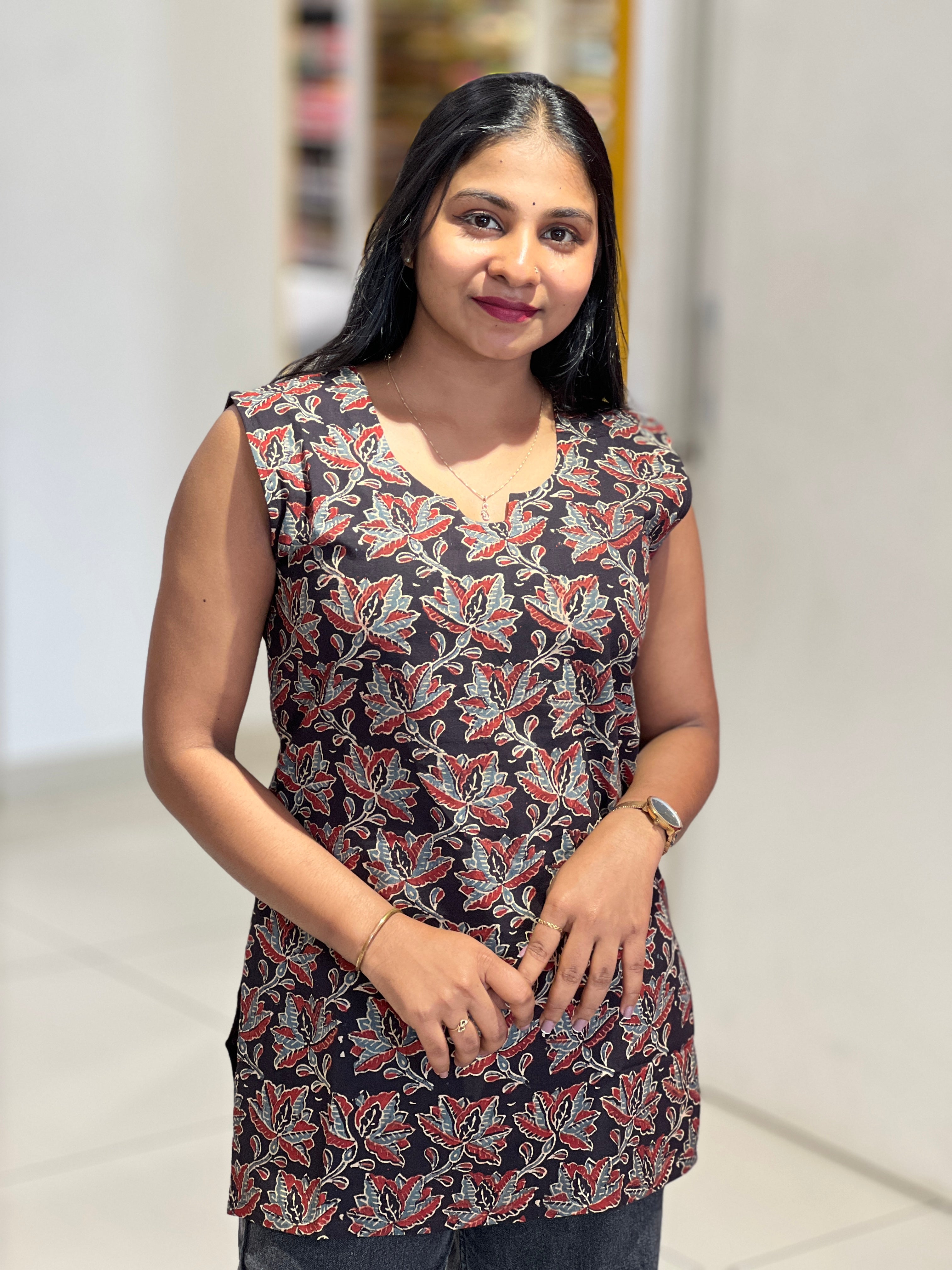 Floral Printed Cotton Short Kurta | DNT930