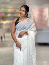 Thread Woven Geometric Patterned Linen Finish Saree | NHH499