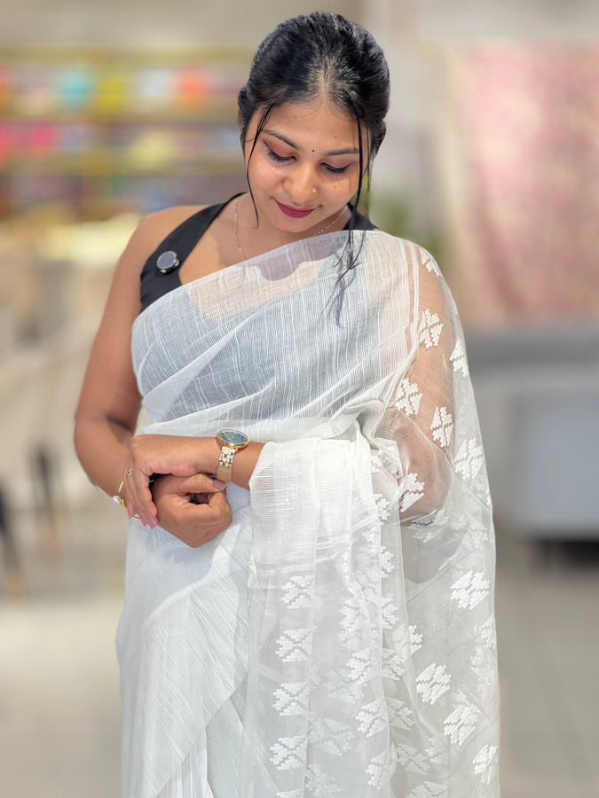 Thread Woven Geometric Patterned Linen Finish Saree | NHH499