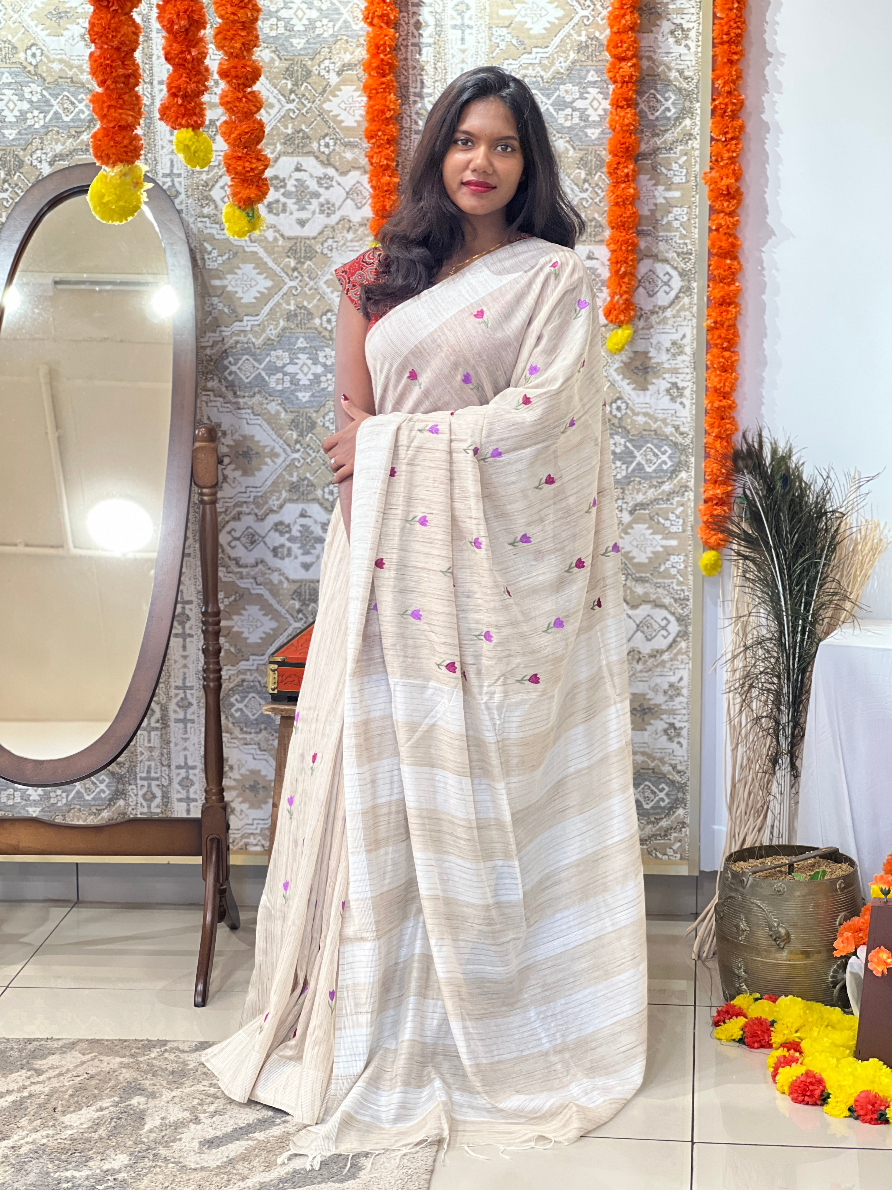 Floral Embroidery Pattern Bhagalpuri Linen Saree | NHH621