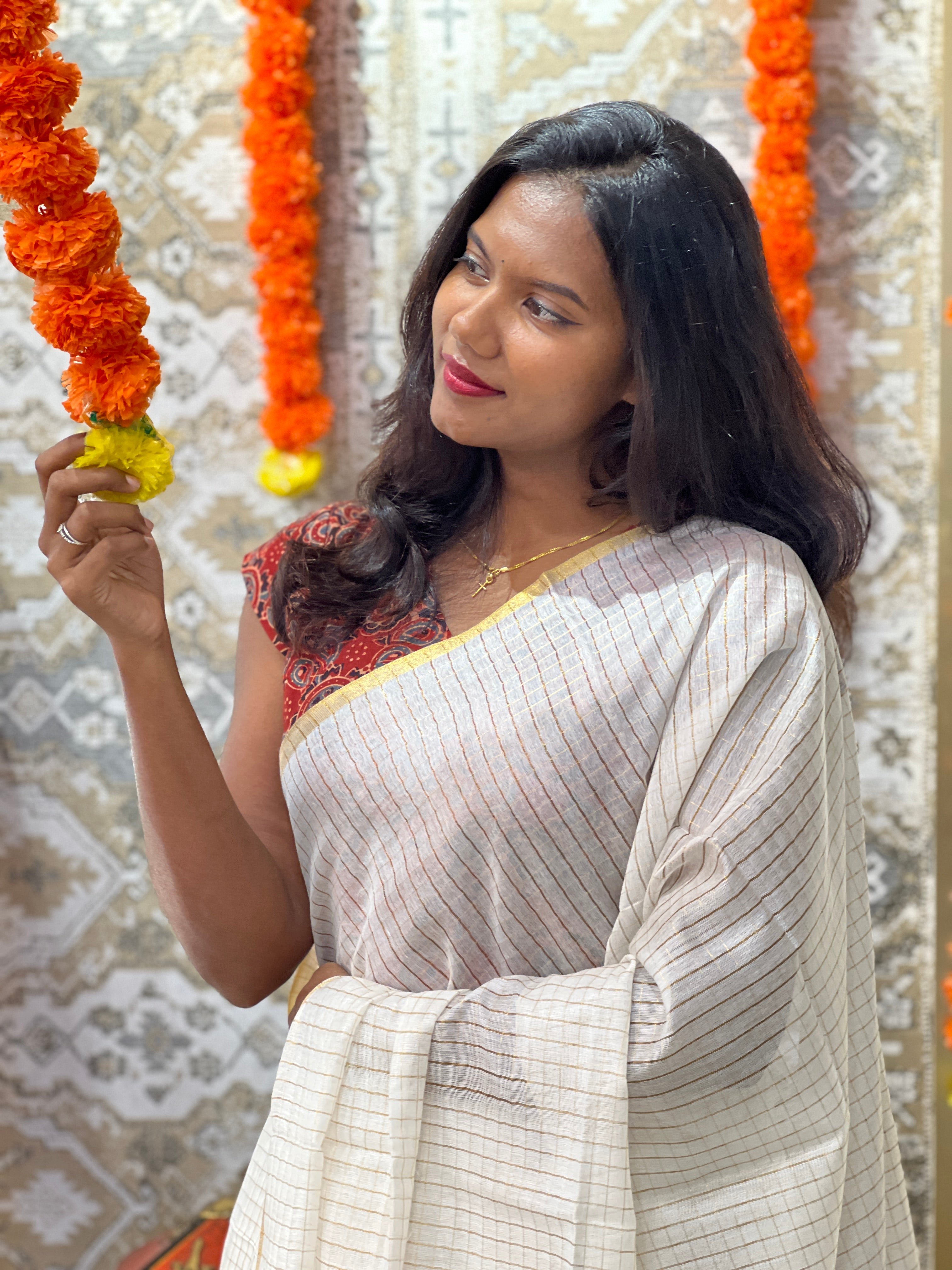 Zari Check Pattern Bhagalpuri Linen Saree | SRE105
