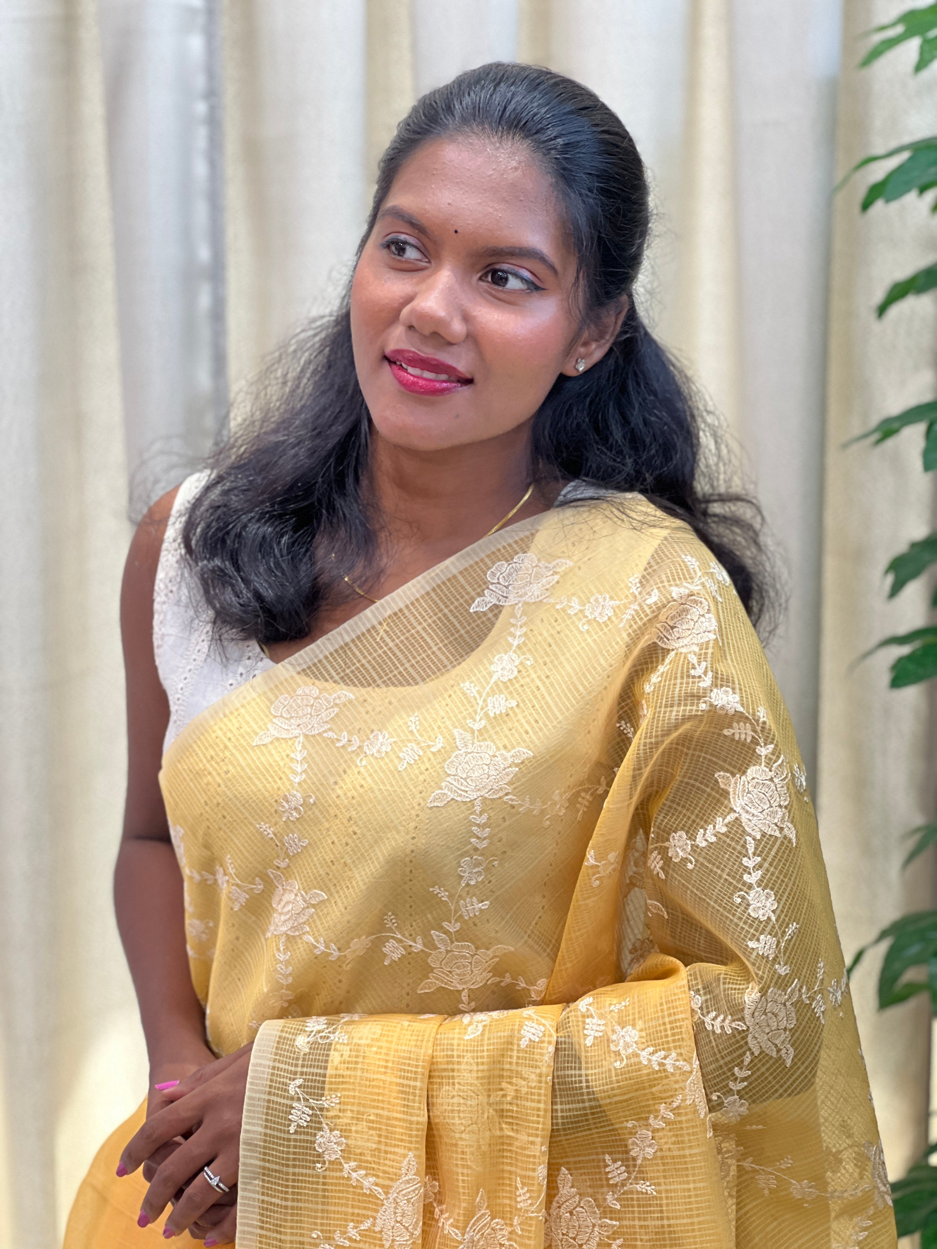 Floral Machine Embroidered Check Organza Saree | PKS106