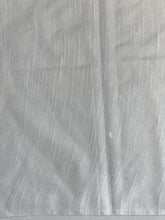 Thread Woven Geometric Patterned Linen Finish Saree | NHH494
