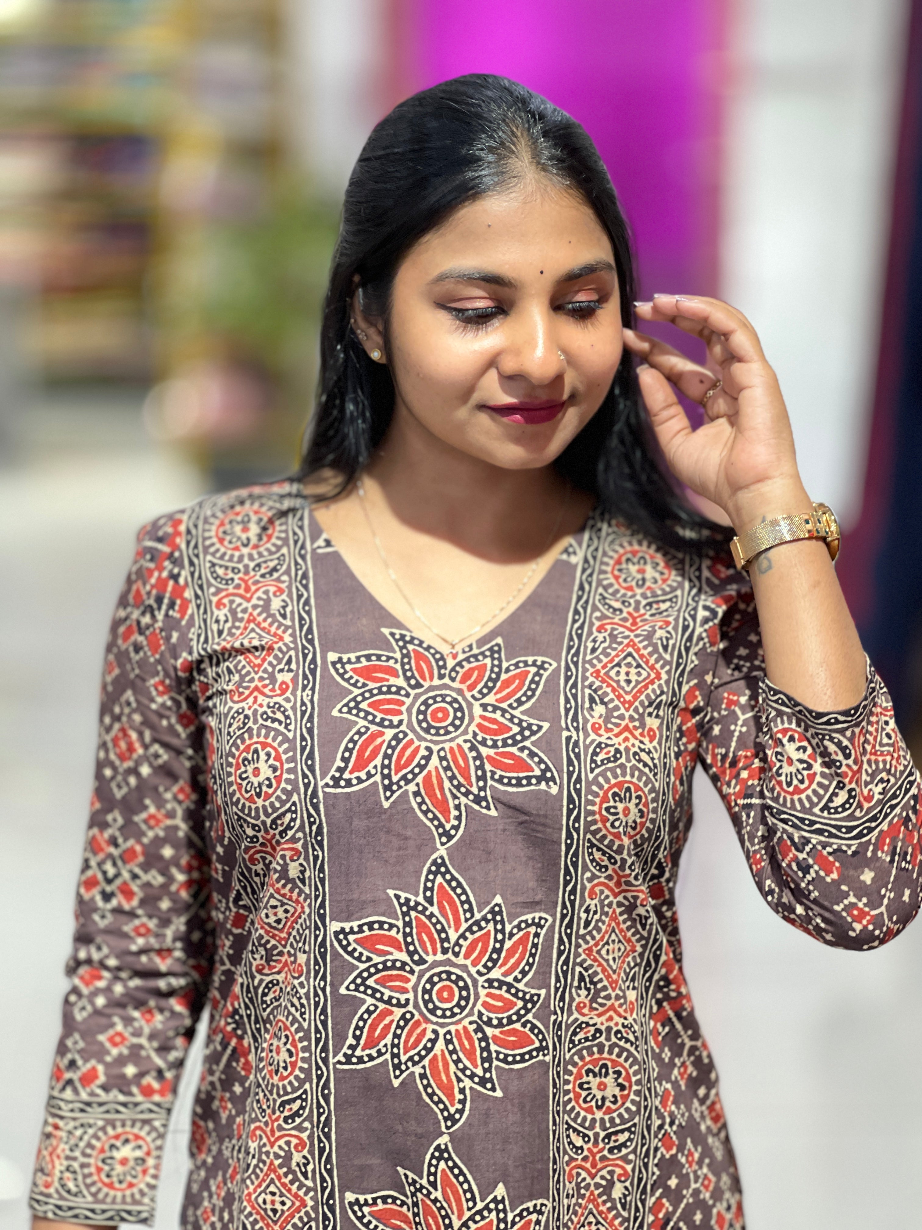 Floral Printed Cotton Kurta |  DNT936